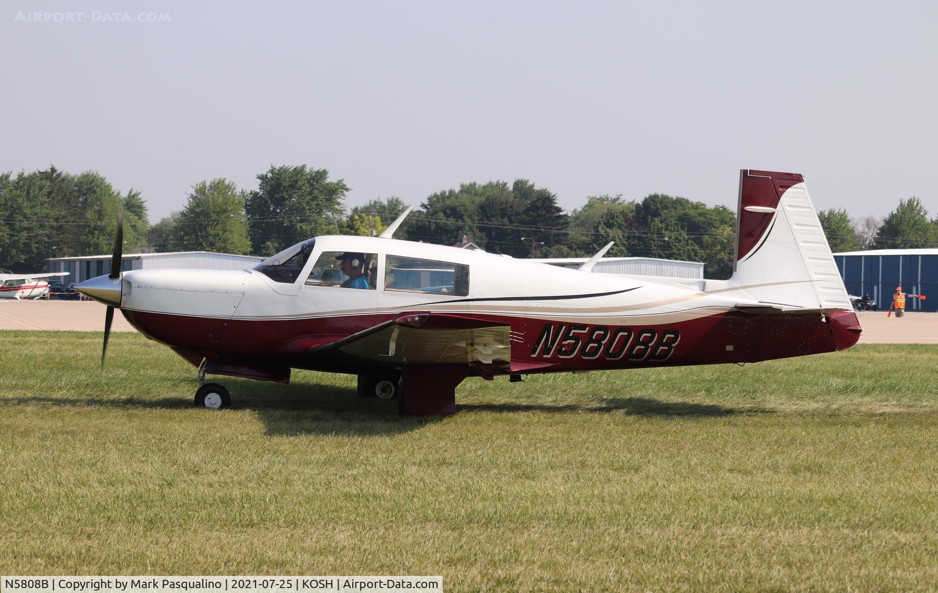 N5808B, 1985 Mooney M20K C/N 25-0867, Mooney M20K
