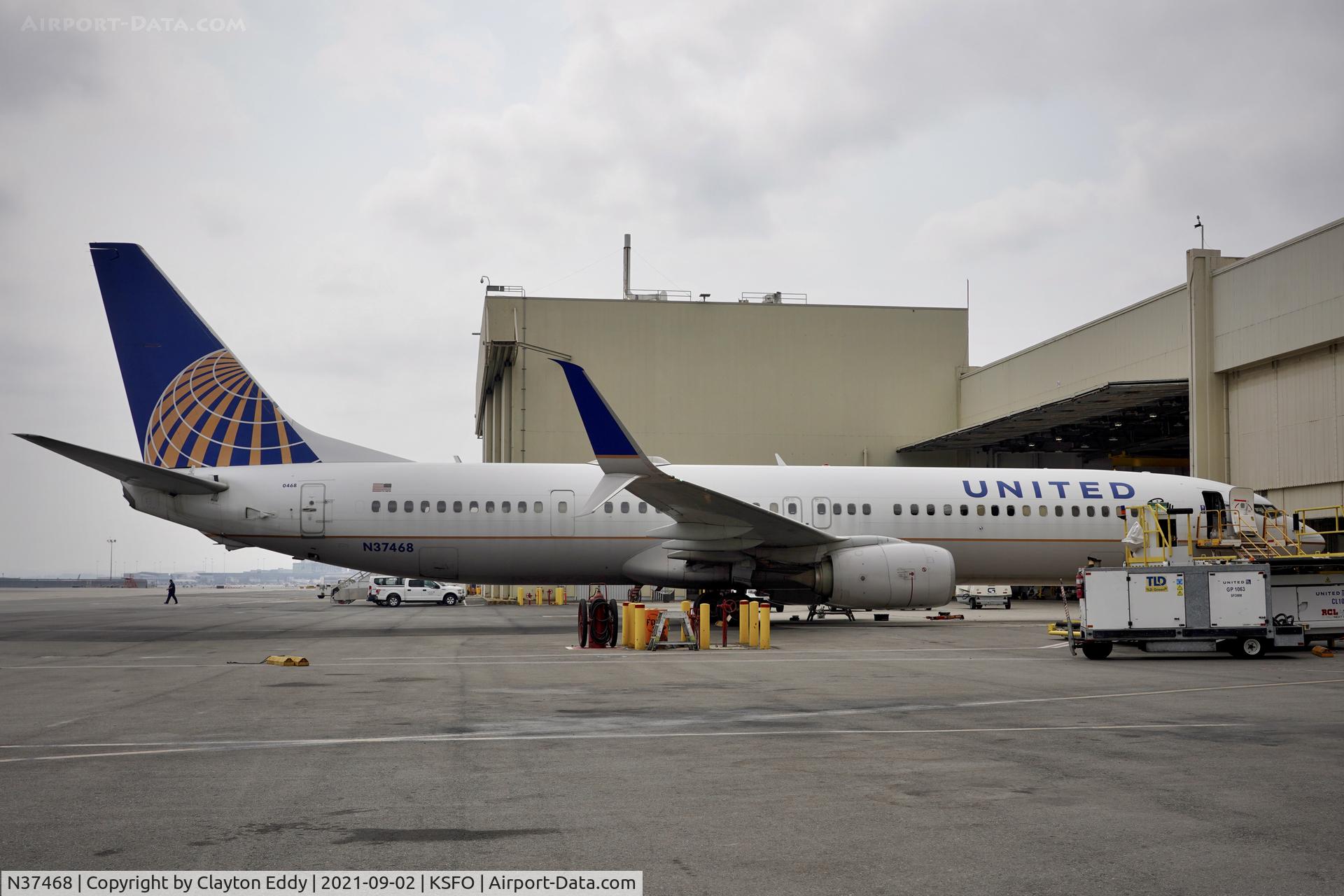 N37468, 2013 Boeing 737-924/ER C/N 32836, SFO 2021.