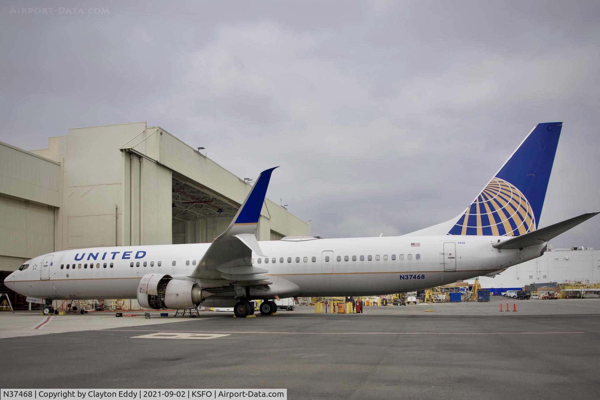 N37468, 2013 Boeing 737-924/ER C/N 32836, SFO 2021.