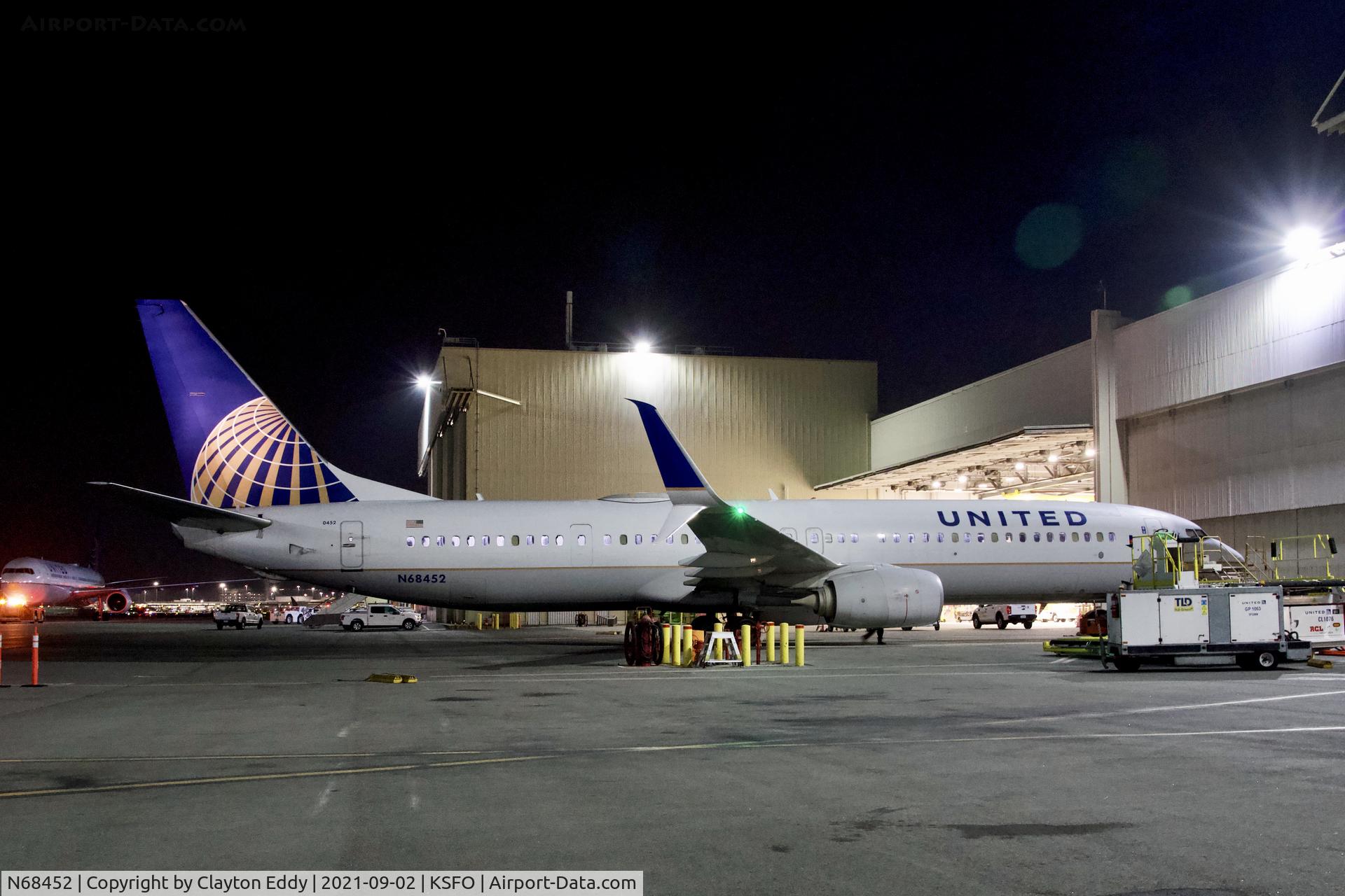 N68452, 2012 Boeing 737-924/ER C/N 40005, SFO 2021.
