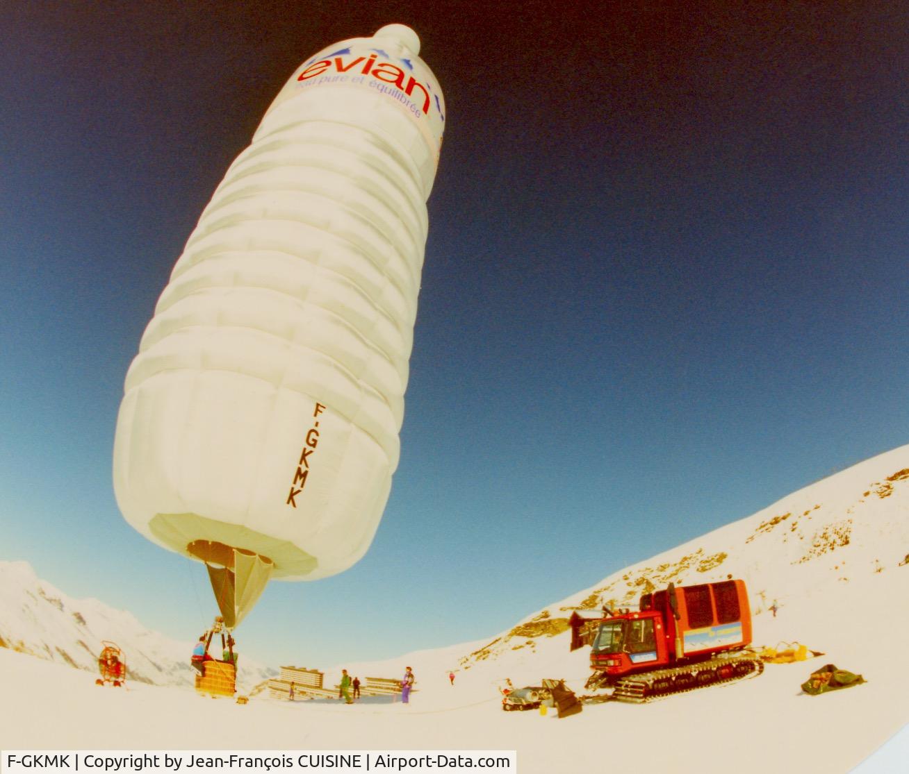 F-GKMK, Cameron Balloons Bouteille Evian C/N 2367, Picture taken in 1991