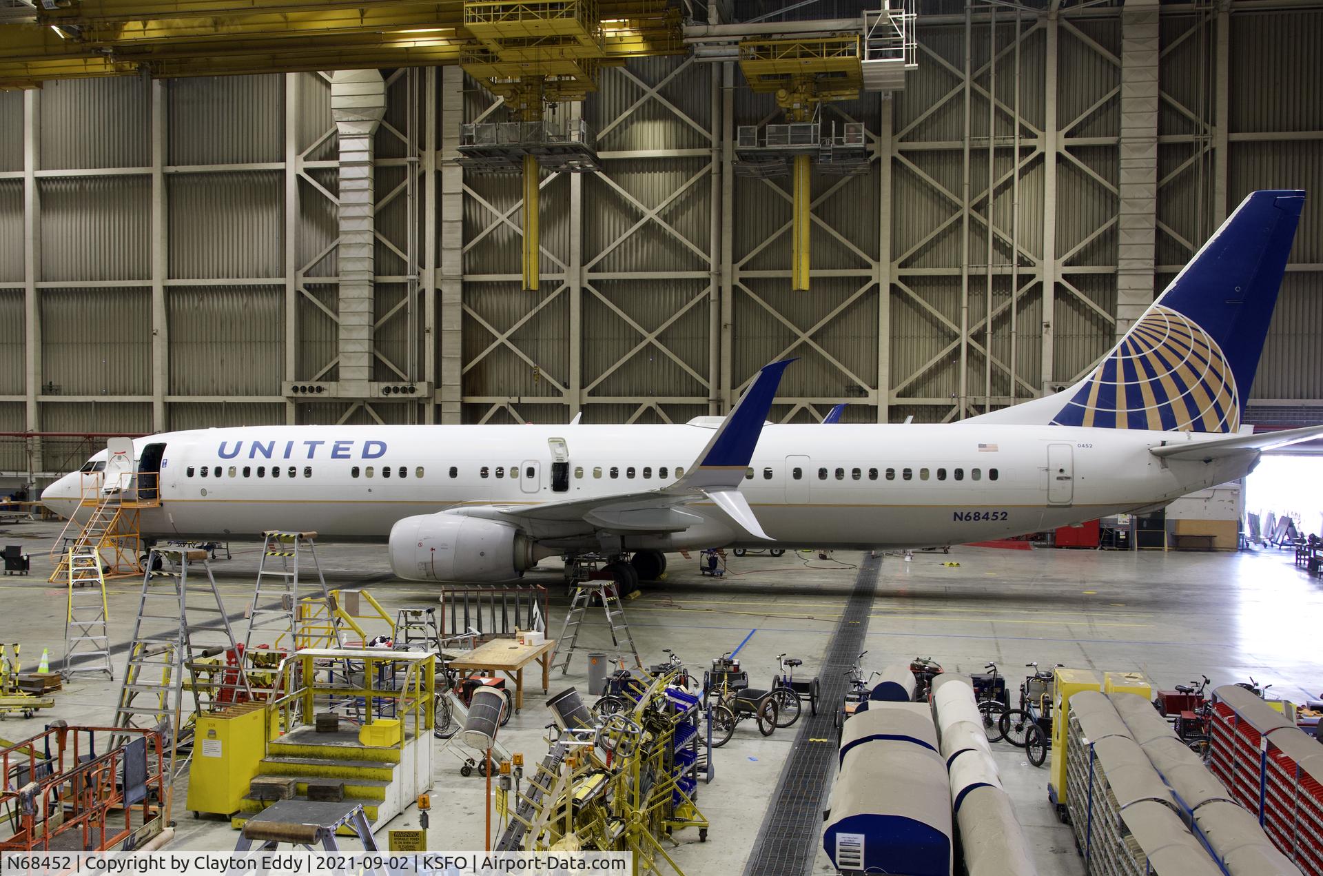 N68452, 2012 Boeing 737-924/ER C/N 40005, SFO 2021.