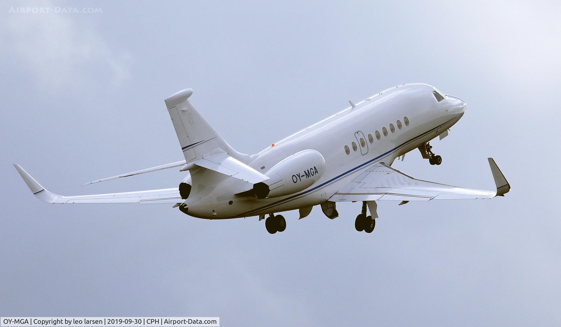 OY-MGA, 2015 Dassault Falcon 2000LX C/N 311, Copenhagen 30-9.2019 T/O R-22R