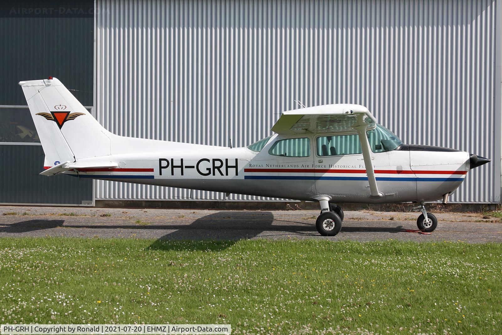 PH-GRH, Cessna 172P C/N 17274269, at ehmz