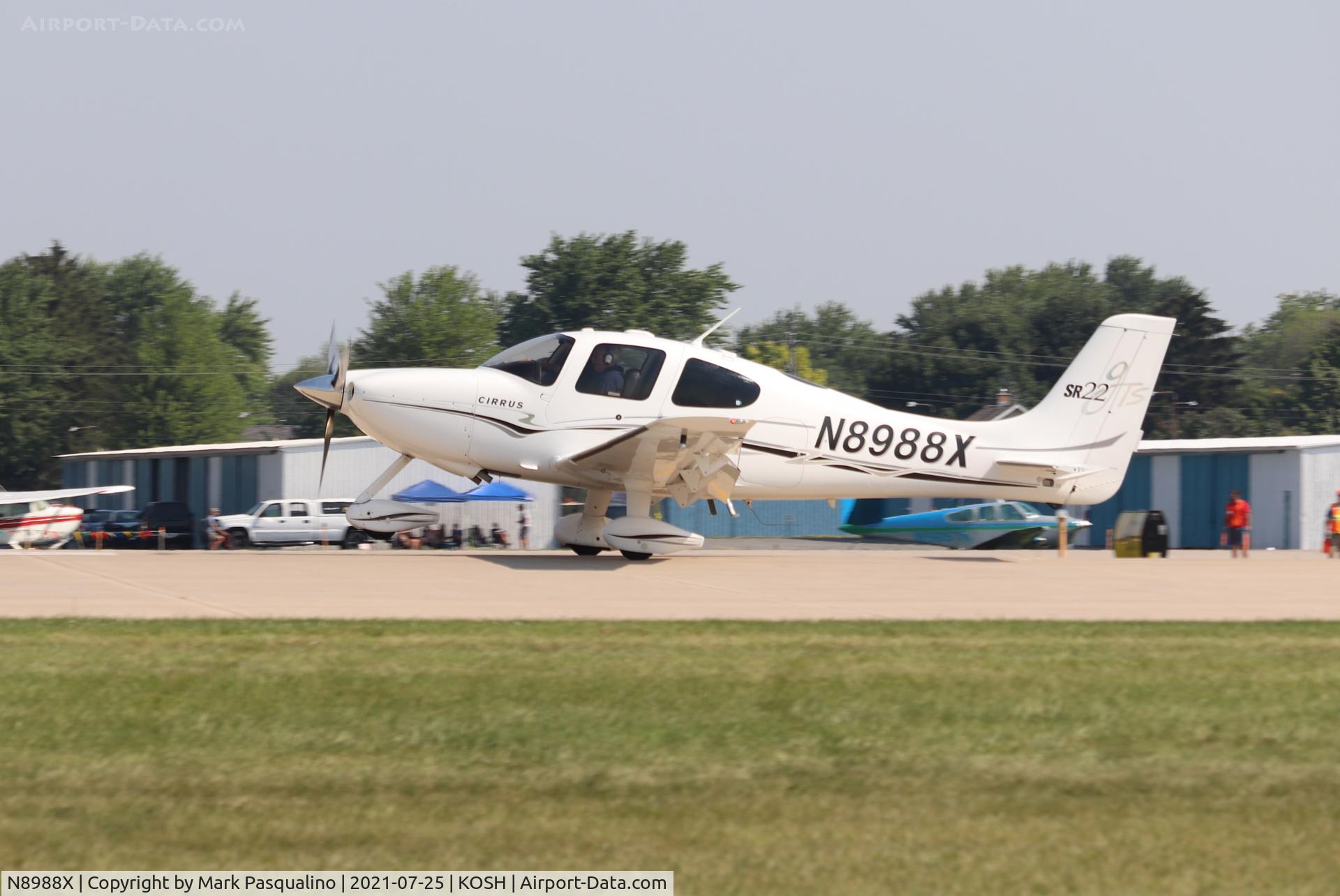 N8988X, 2006 Cirrus SR22 C/N 1757, Cirrus SR22