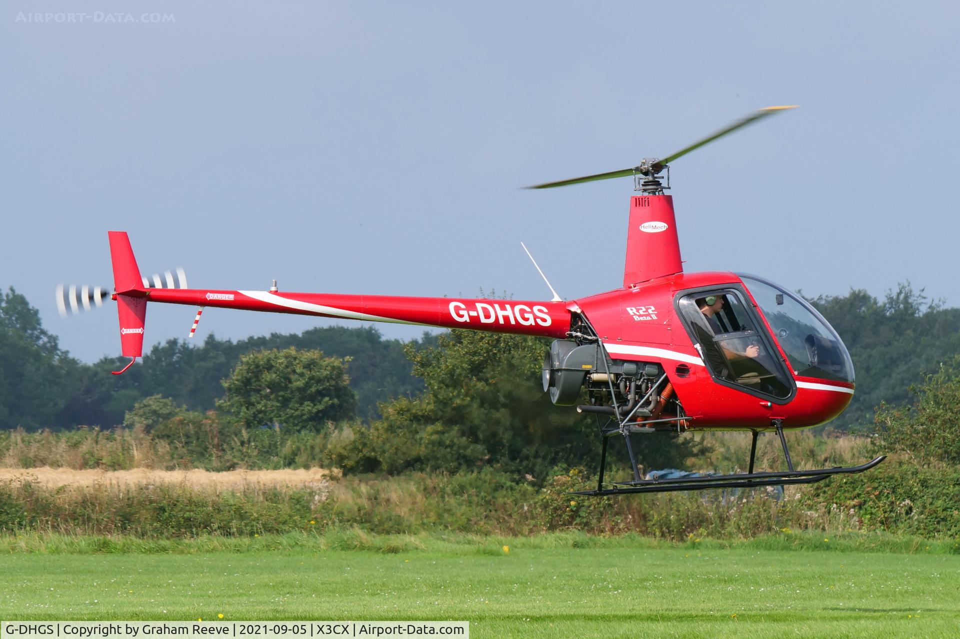 G-DHGS, 1996 Robinson R22 Beta C/N 2592, Departing from Northrepps.