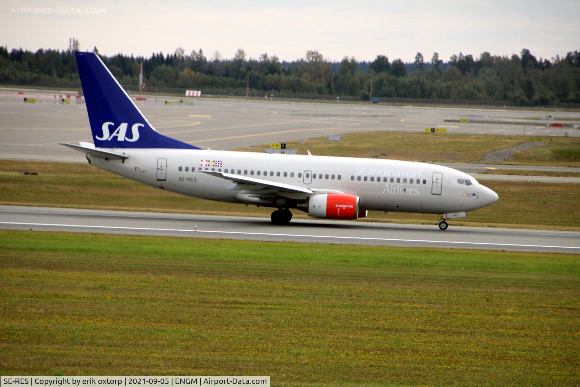 SE-RES, 2000 Boeing 737-7BX C/N 30737, SE-RES in OSL
