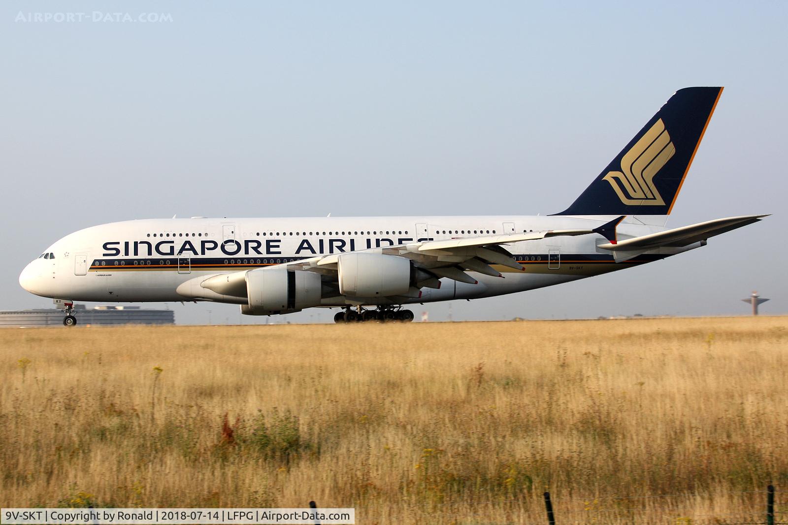 9V-SKT, 2012 Airbus A380-841 C/N 092, at cdg