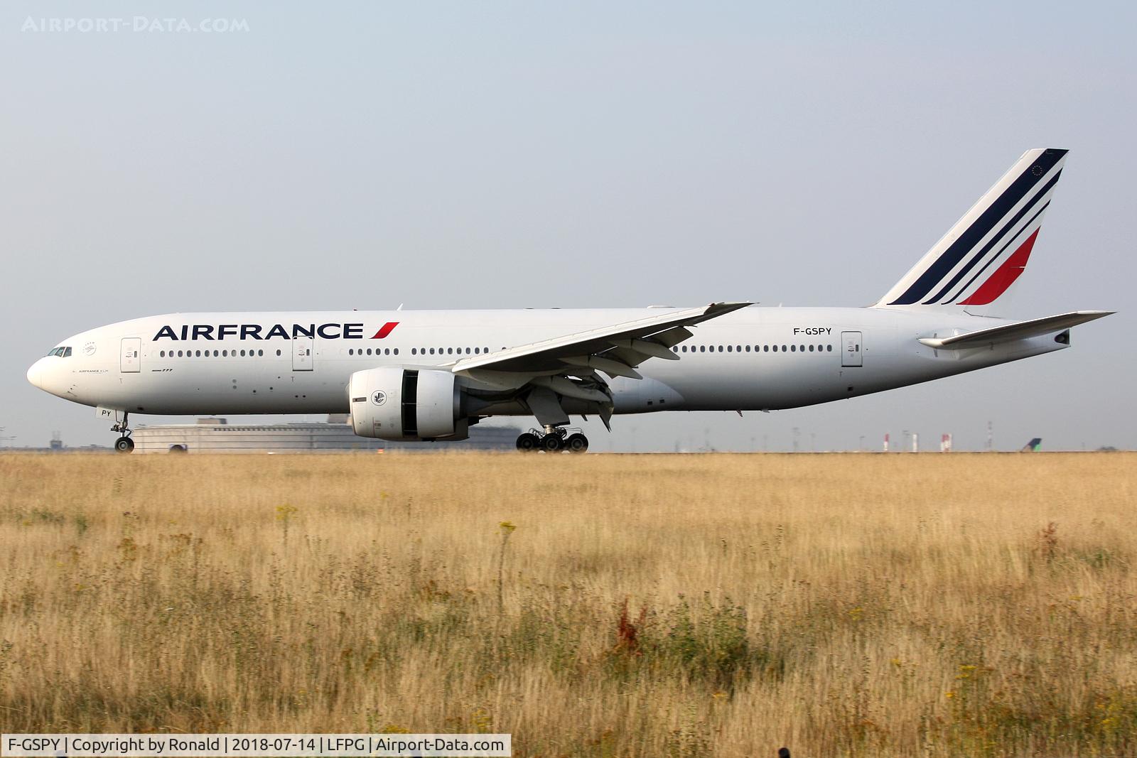 F-GSPY, 2002 Boeing 777-228/ER C/N 32305, at cdg
