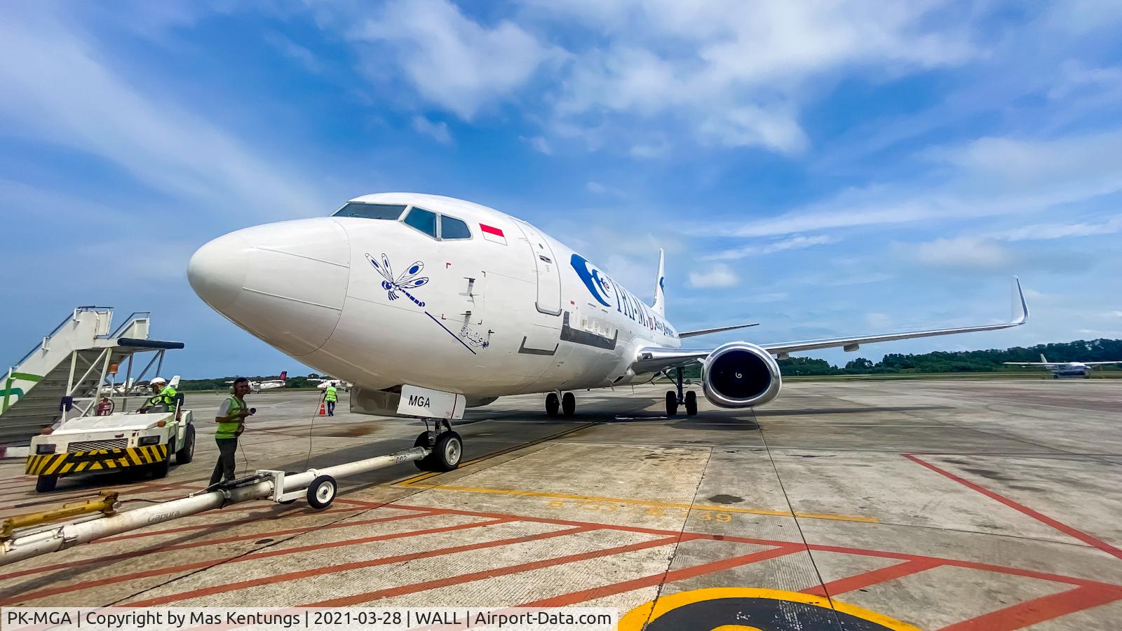 PK-MGA, 1998 Boeing 737-36N/SF C/N 28569, This photo were taken at Balikpapan