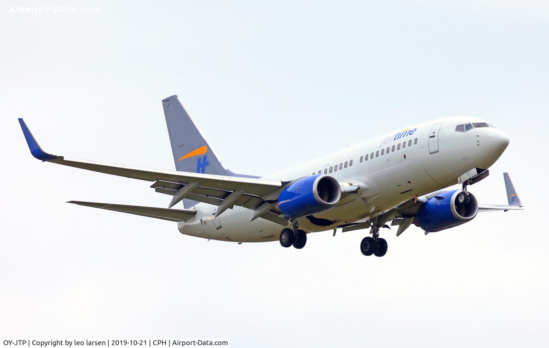 OY-JTP, 2005 Boeing 737-79L C/N 34022, Copenhagen 21.10.2019
