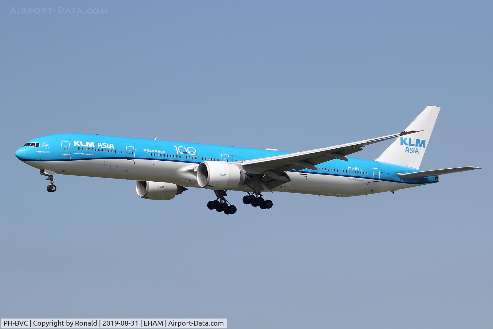 PH-BVC, 2009 Boeing 777-306/ER C/N 37582, at spl