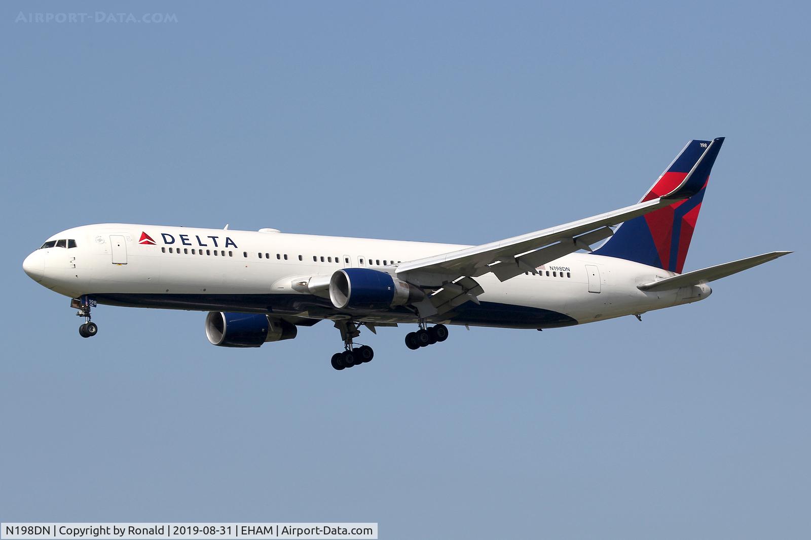 N198DN, 1998 Boeing 767-332 C/N 28455, at spl