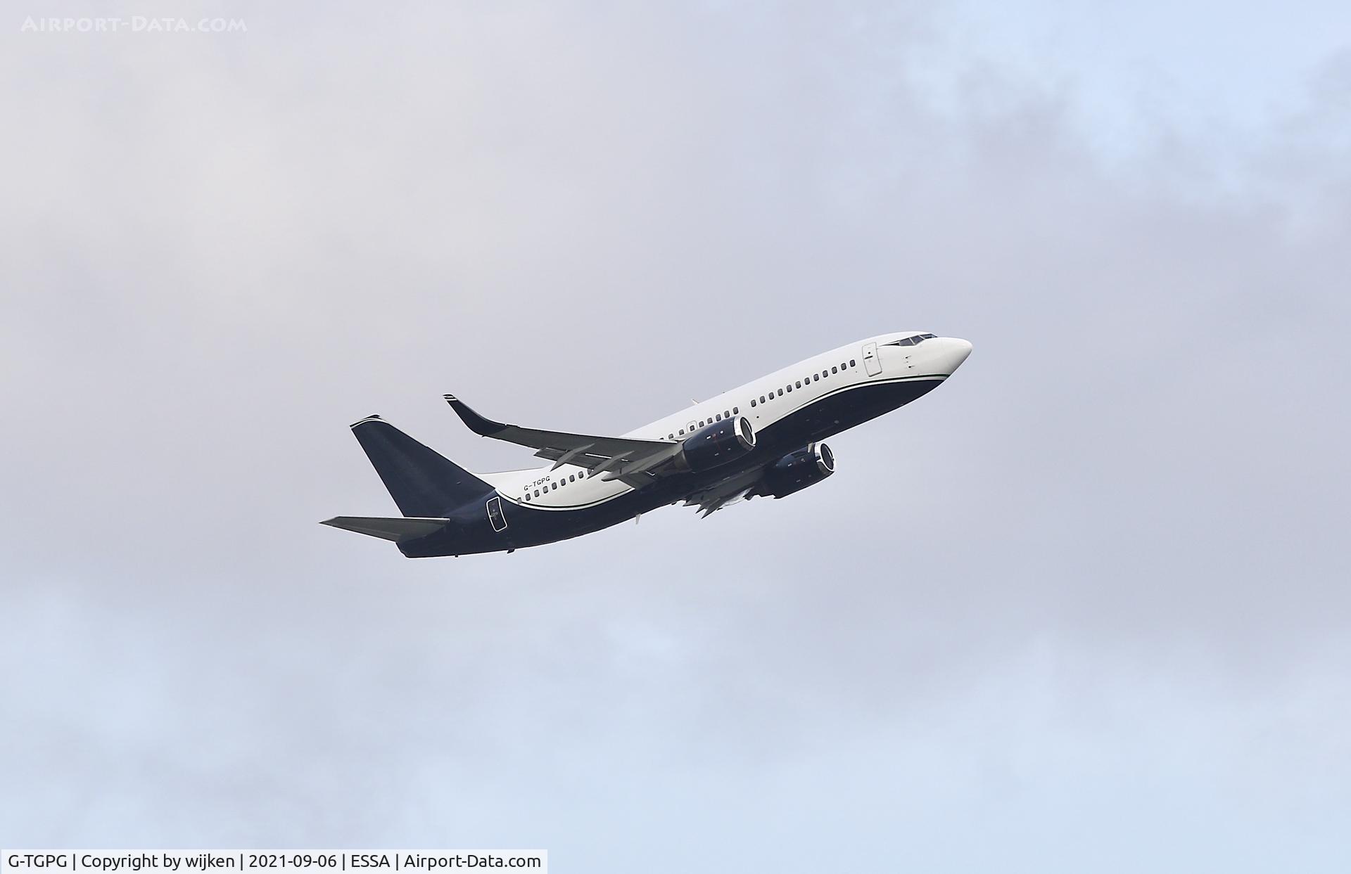 G-TGPG, 1989 Boeing 737-3Y0 C/N 24464, RWY 19R