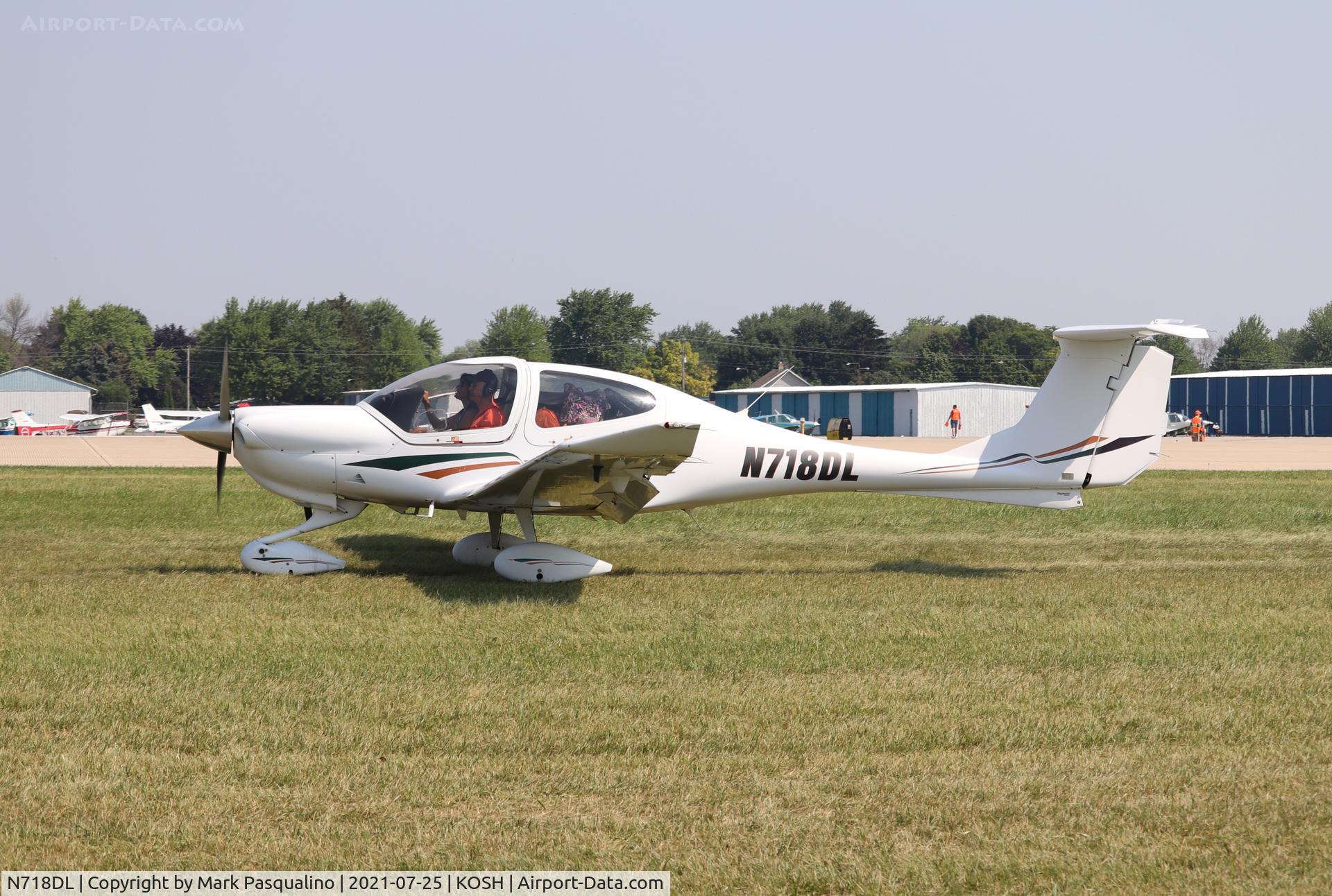 N718DL, 2005 Diamond DA-40 Diamond Star C/N 40.542, Diamond DA-40