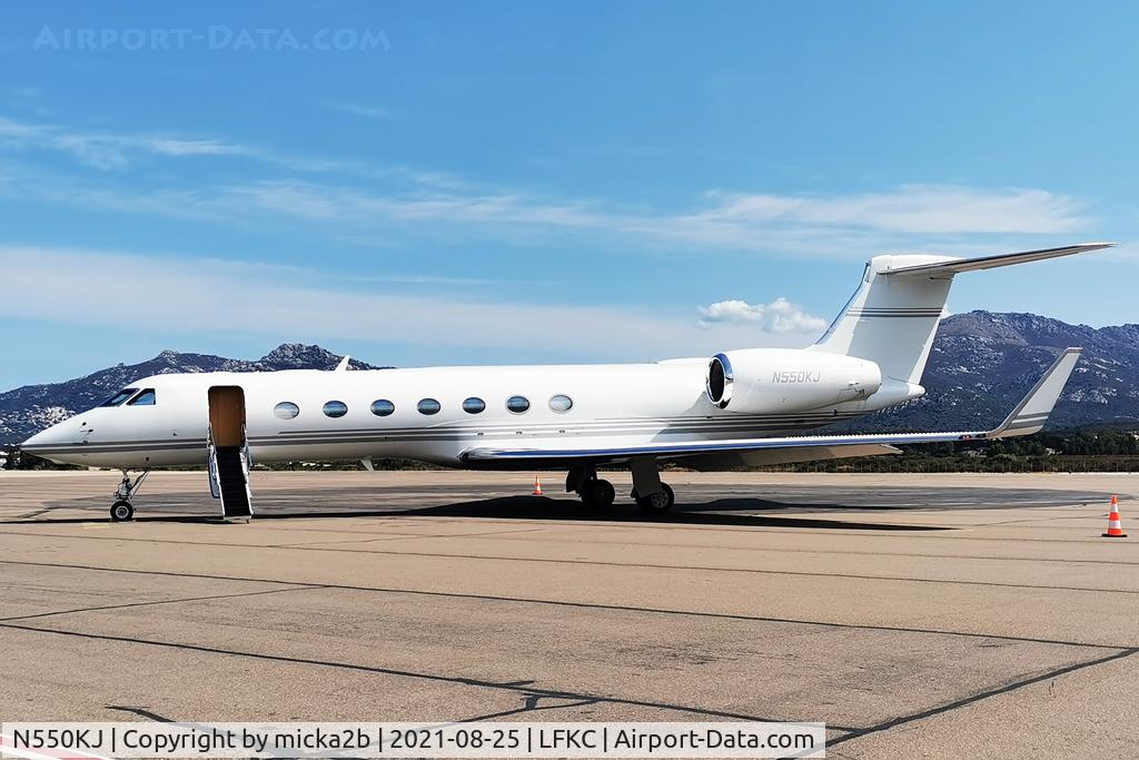 N550KJ, 2008 Gulfstream Aerospace GV-SP (G550) C/N 5203, Parked
