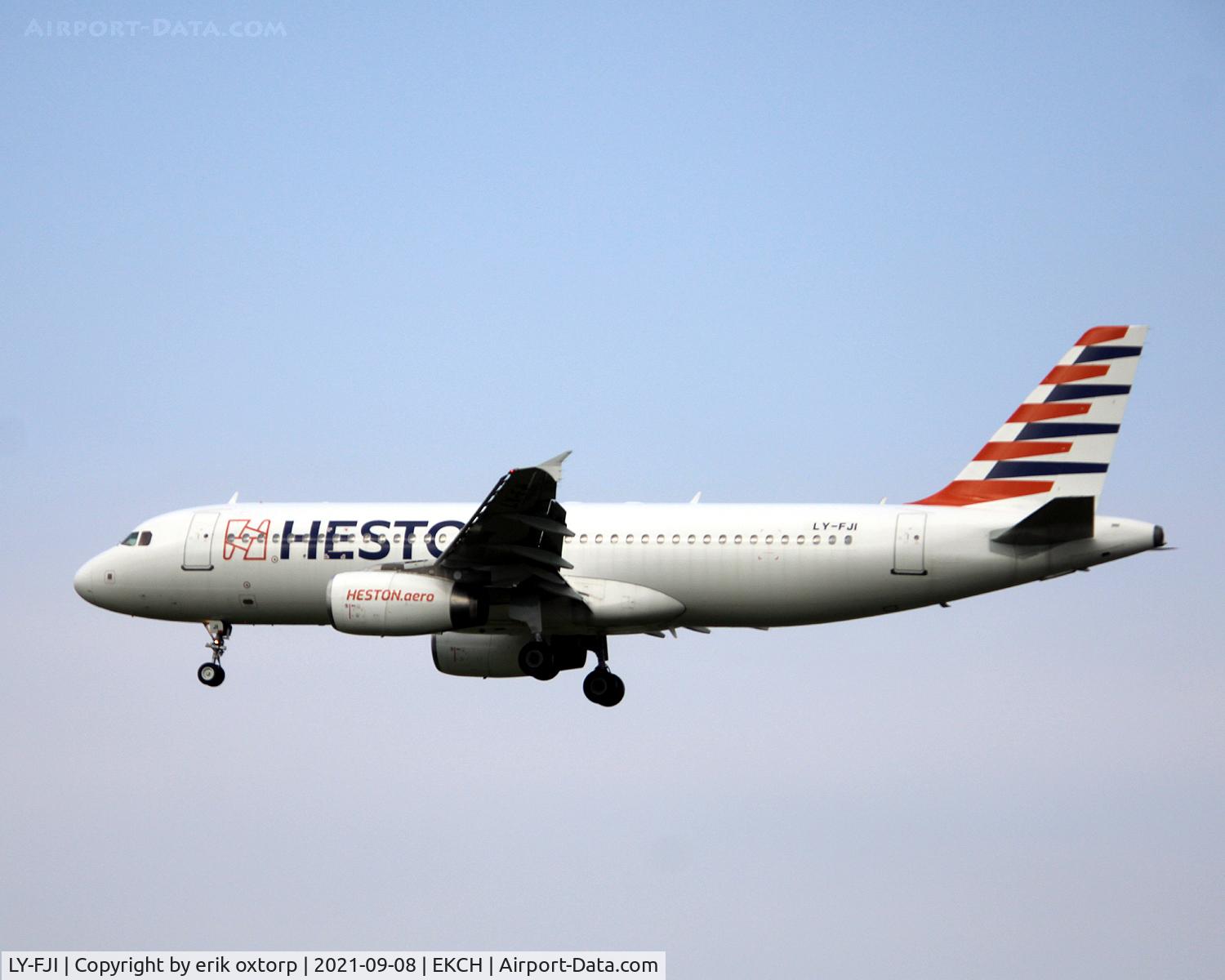 LY-FJI, 2004 Airbus A320-232 C/N 2157, Landing rw 22L