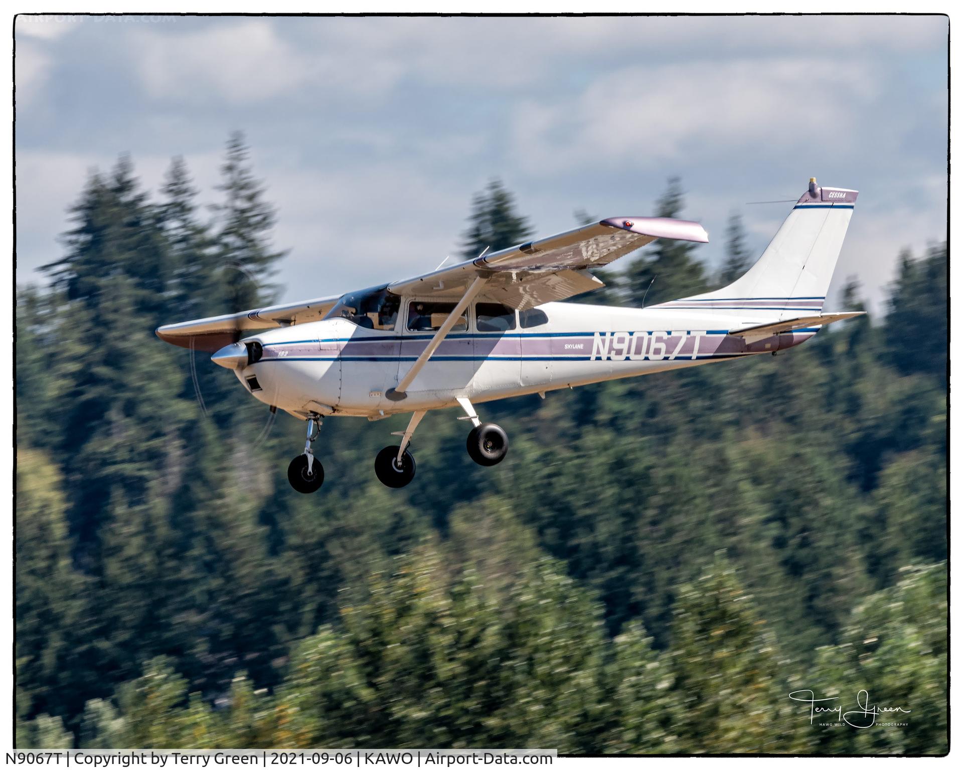 N9067T, 1960 Cessna 182C Skylane C/N 52967, KAWO