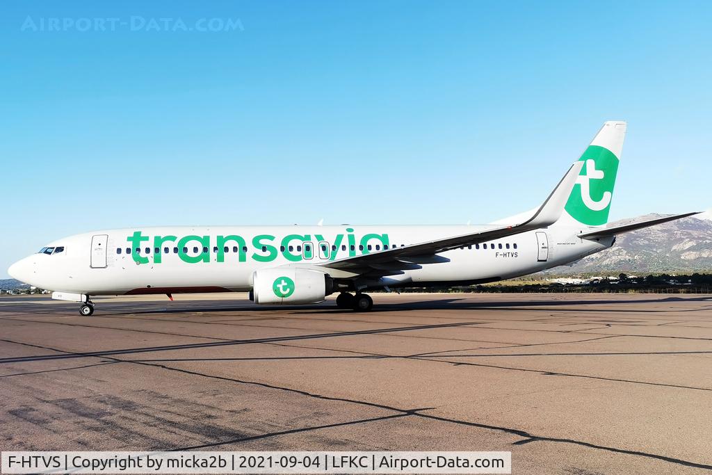 F-HTVS, 2012 Boeing 737-86J C/N 37766, Parked