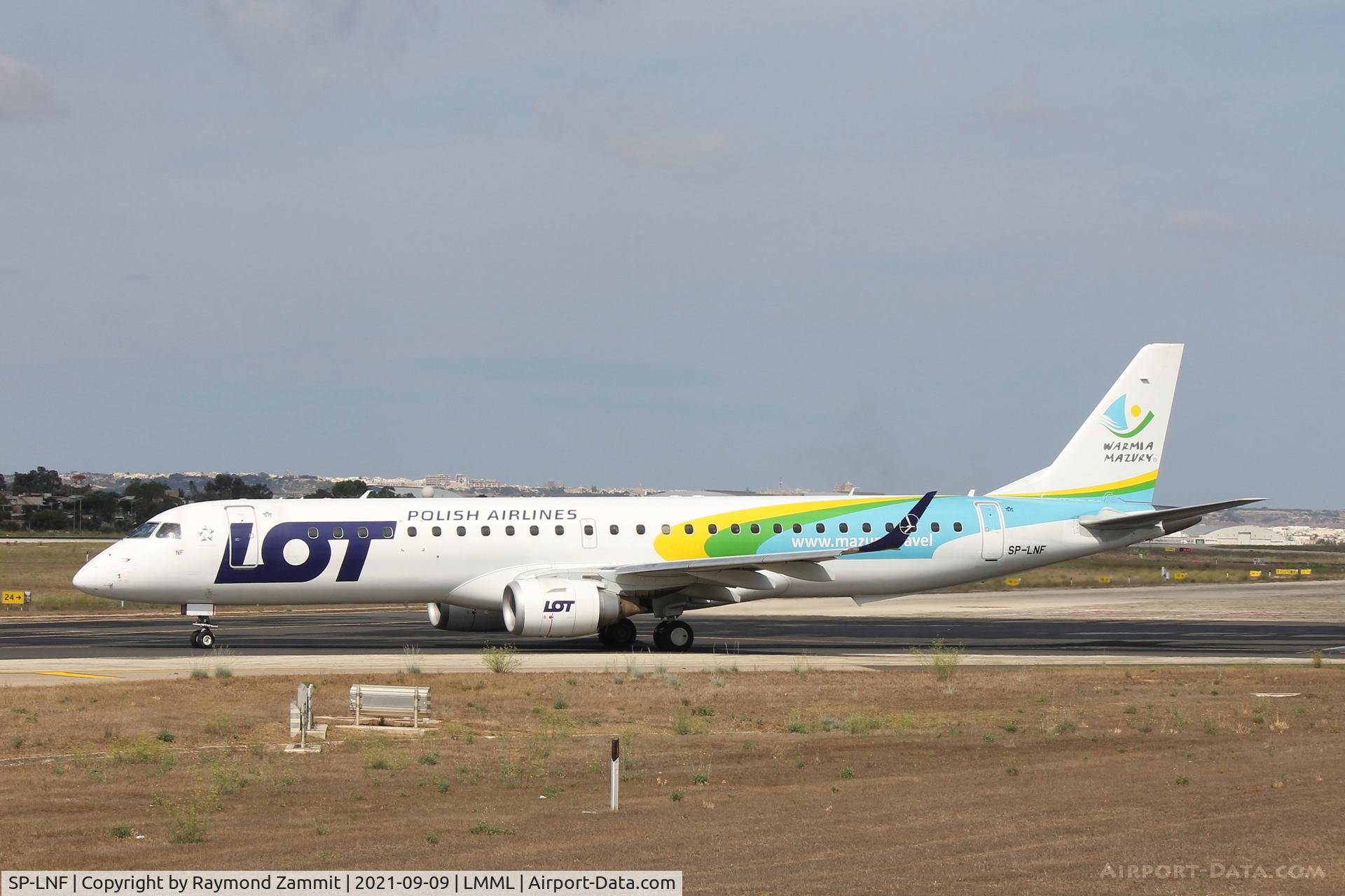 SP-LNF, 2013 Embraer 195LR (ERJ-190-200LR) C/N 19000596, Embraer 195LR SP-LNF LOT special colours