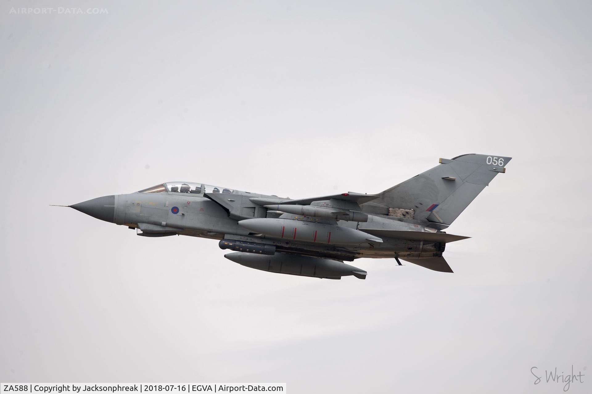 ZA588, 1981 Panavia Tornado GR.4 C/N 098/BS031/3052, RIAT 2018 RAF Fairford UK