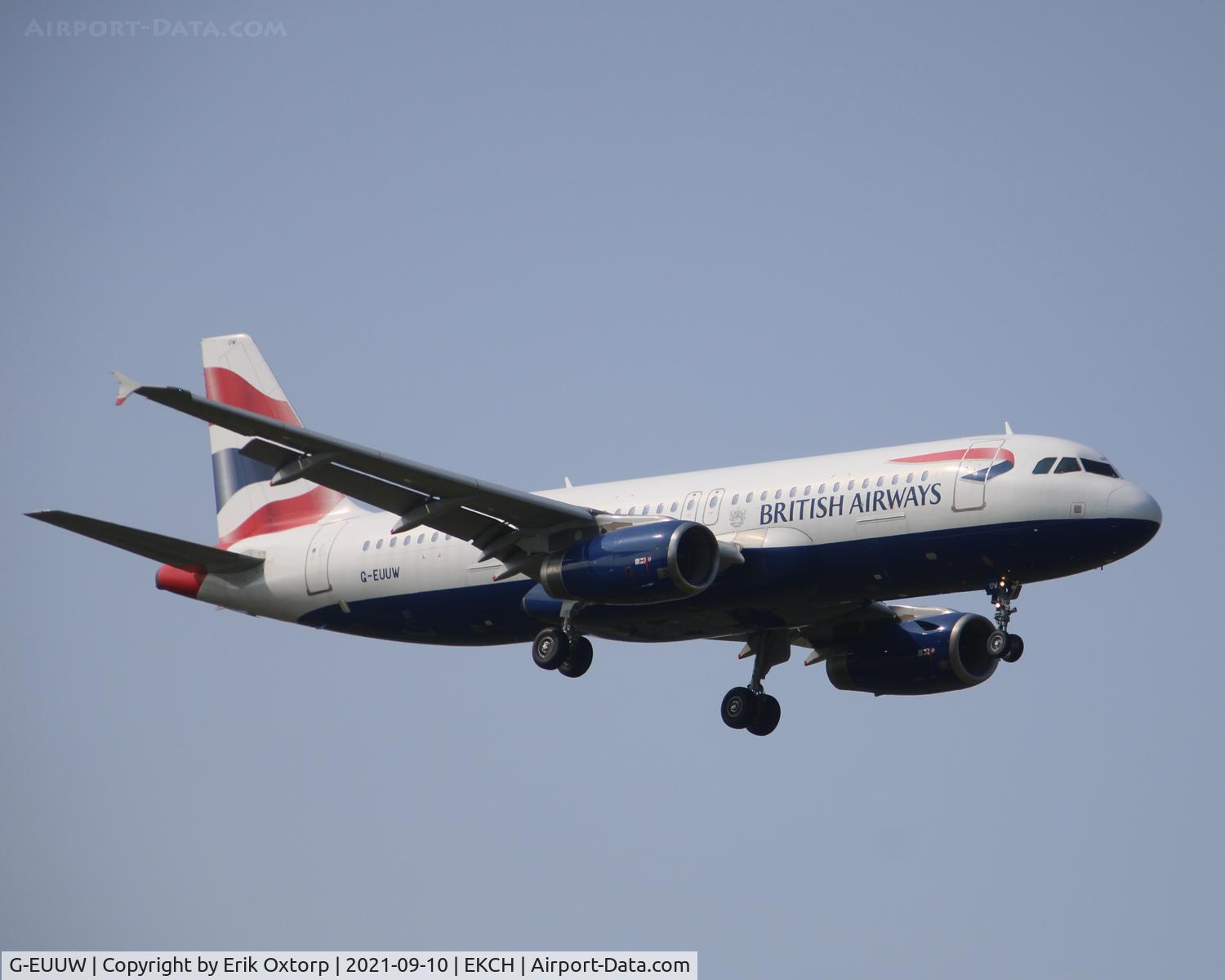G-EUUW, 2008 Airbus A320-232 C/N 3499, G-EUUW landing rw 04L