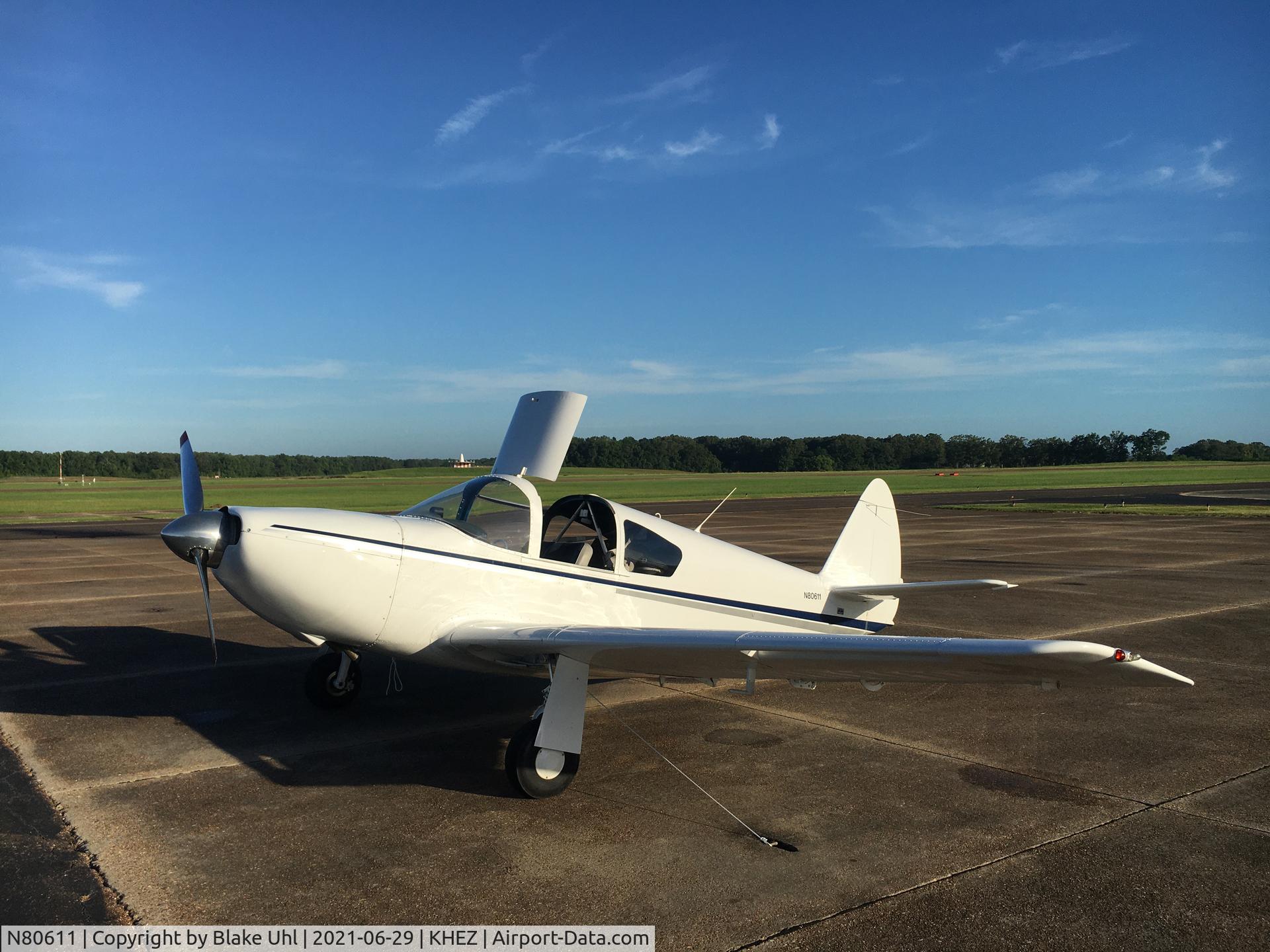 N80611, 1946 Globe GC-1B Swift C/N 1016, Fuel stop in Natchez, MS