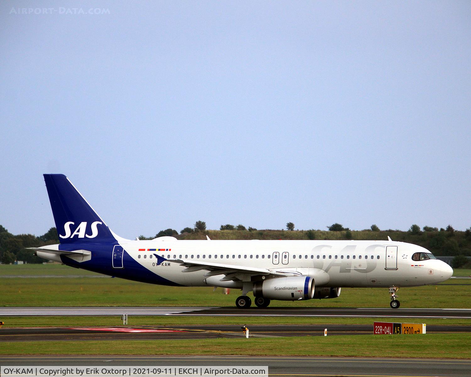 OY-KAM, 2006 Airbus A320-232 C/N 2911, OY-KAM taking off rw 22R