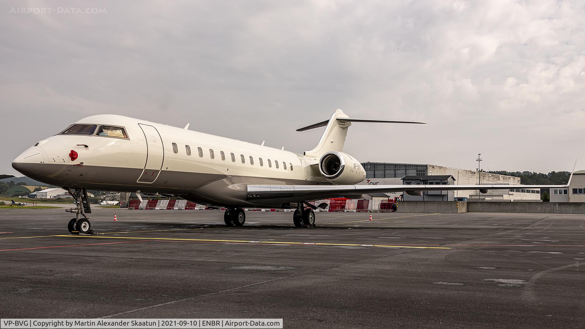 VP-BVG, 2006 Bombardier BD-700-1A10 Global Express XRS C/N 9193, Parked at the de-ice platform.