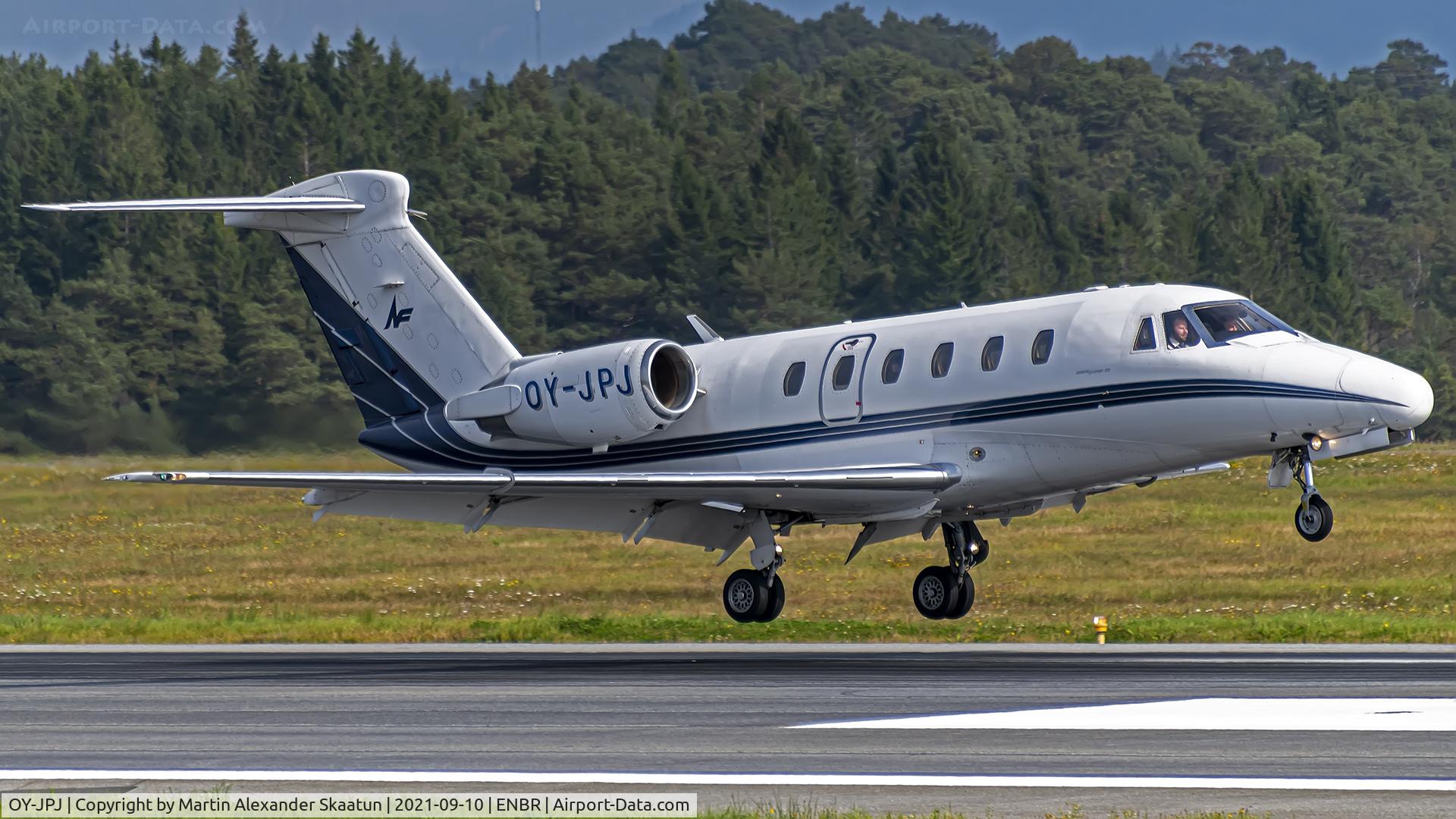 OY-JPJ, 1981 Cessna 650 Citation III C/N 650-0060, Landing rwy. 17.