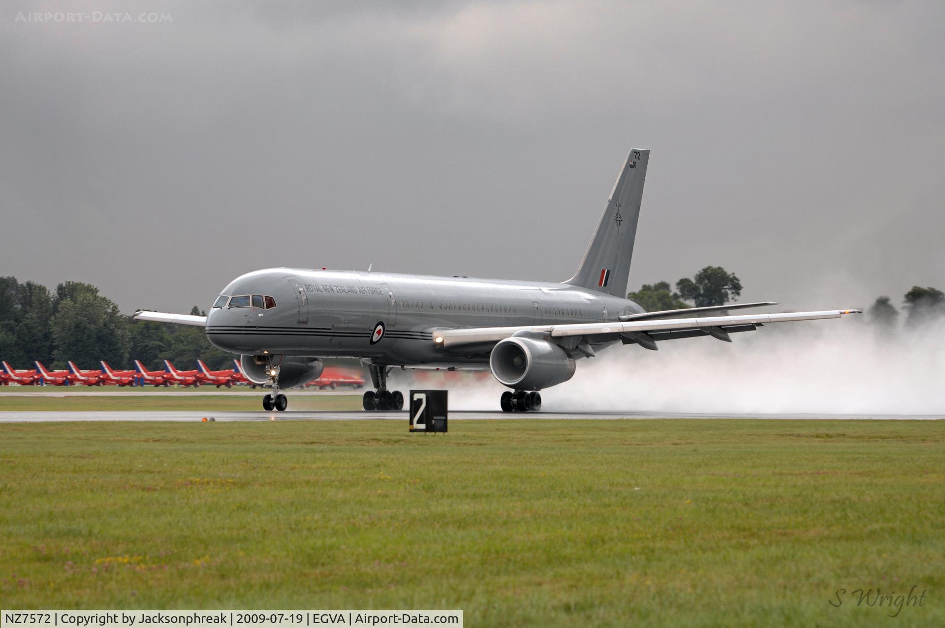 NZ7572, 1993 Boeing 757-2K2 C/N 26634, RIAT 2009 RAF Fairford UK
