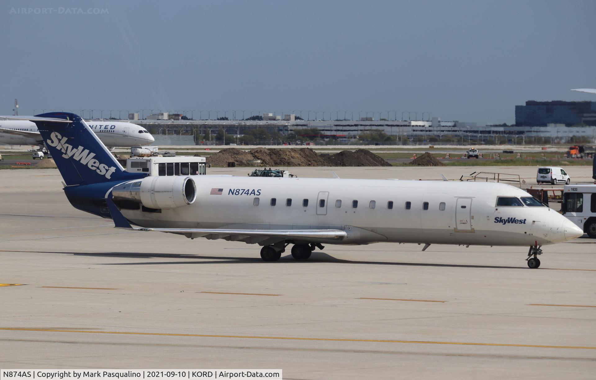 N874AS, 2001 Bombardier CRJ-200ER (CL-600-2B19) C/N 7551, CL-600-2B19
