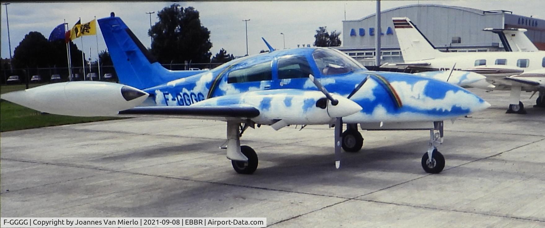 F-GGGG, 1979 Cessna T.310R C/N 310R1805, Scan from slide