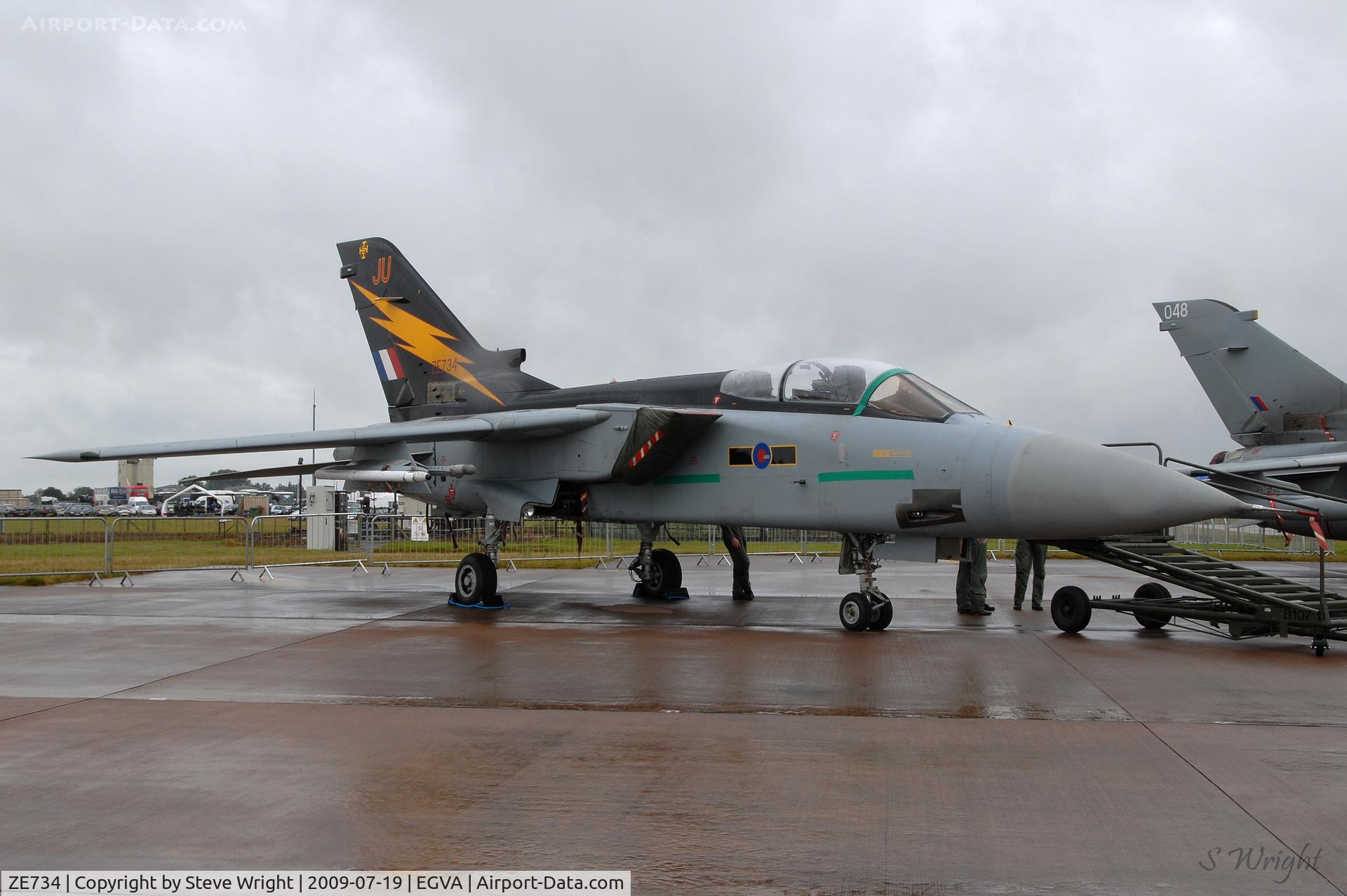 ZE734, 1988 Panavia Tornado F.3 C/N 664/AS050/3298, RIAT 2009 RAF Fairford UK