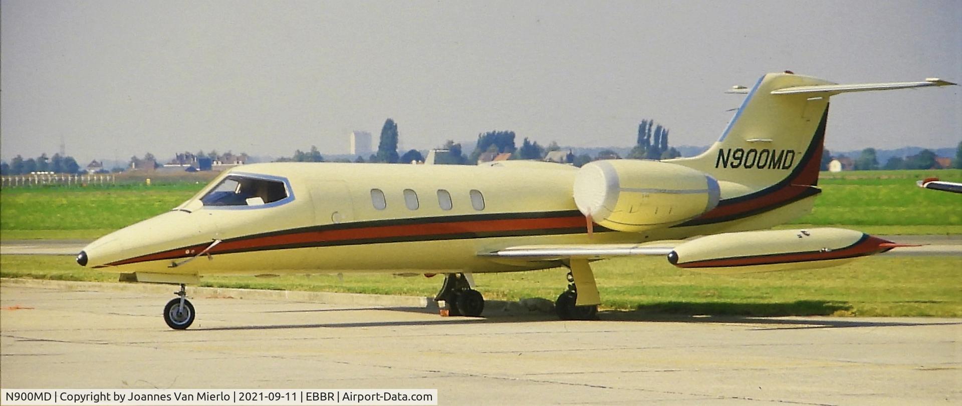N900MD, Gates 35 C/N 00000000, scan from slide