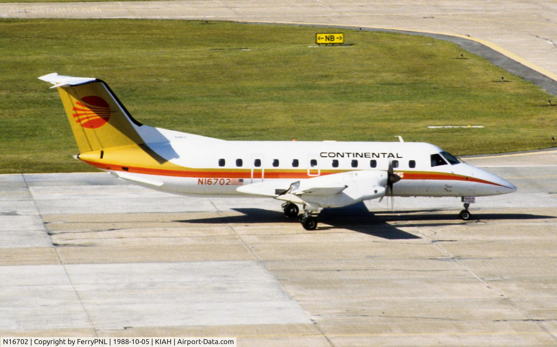 N16702, 1987 Embraer EMB-120ER Brasilia C/N 120.078, Continental Express EMB120