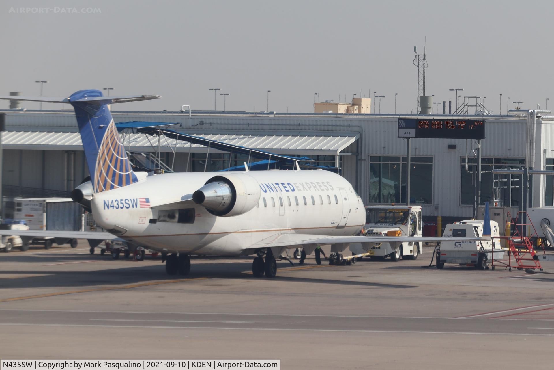 N435SW, 2001 Bombardier CRJ-200LR (CL-600-2B19) C/N 7555, CL-600-2B19
