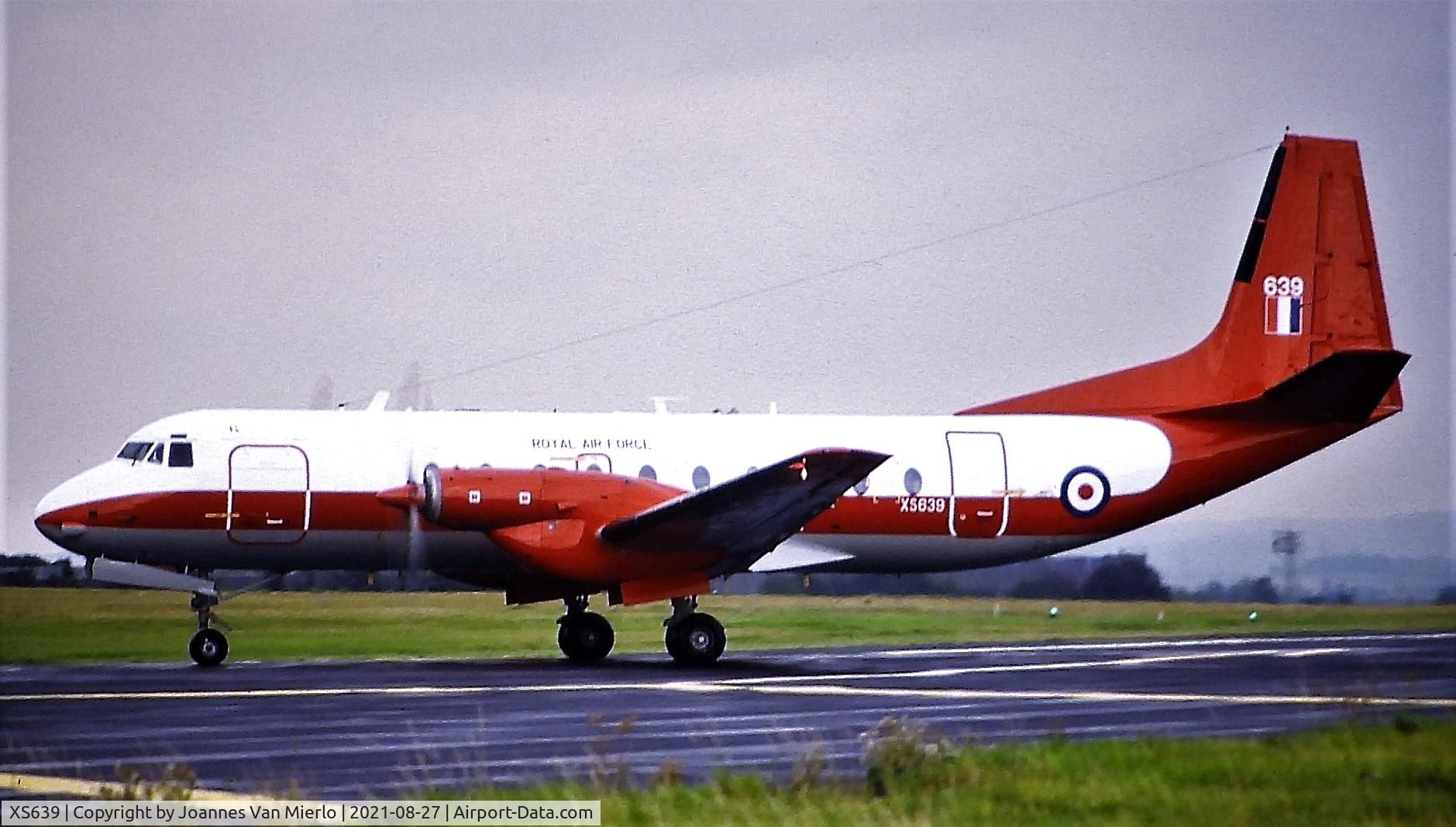 XS639, 1967 Hawker Siddeley HS-780 Andover E3A C/N Set23/BN23, Somewher in the UK mid'80s