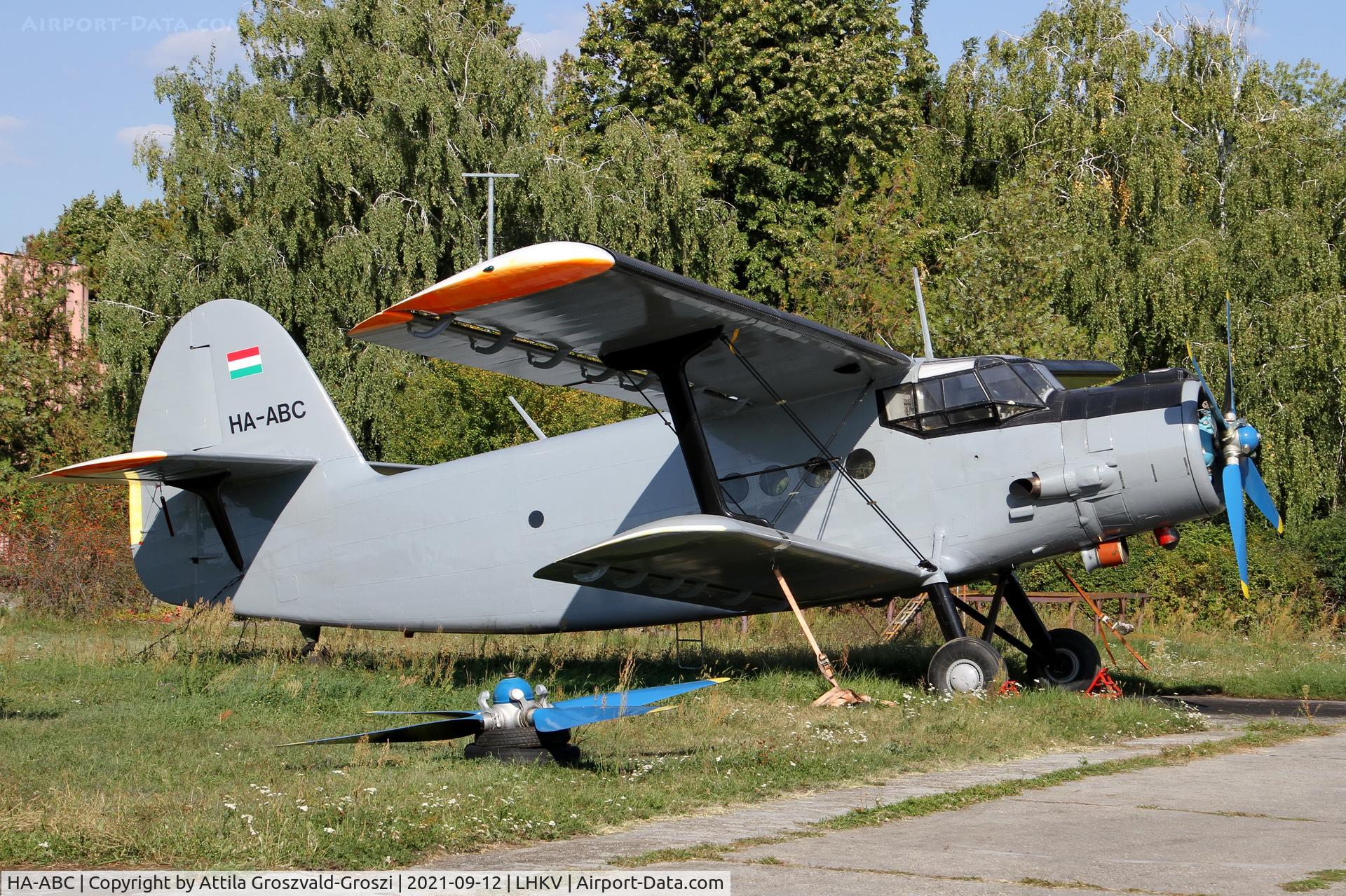 HA-ABC, 1989 PZL-Mielec An-2TD C/N 1G235-20, LHKV Kapsújlak Airport, Hungary
