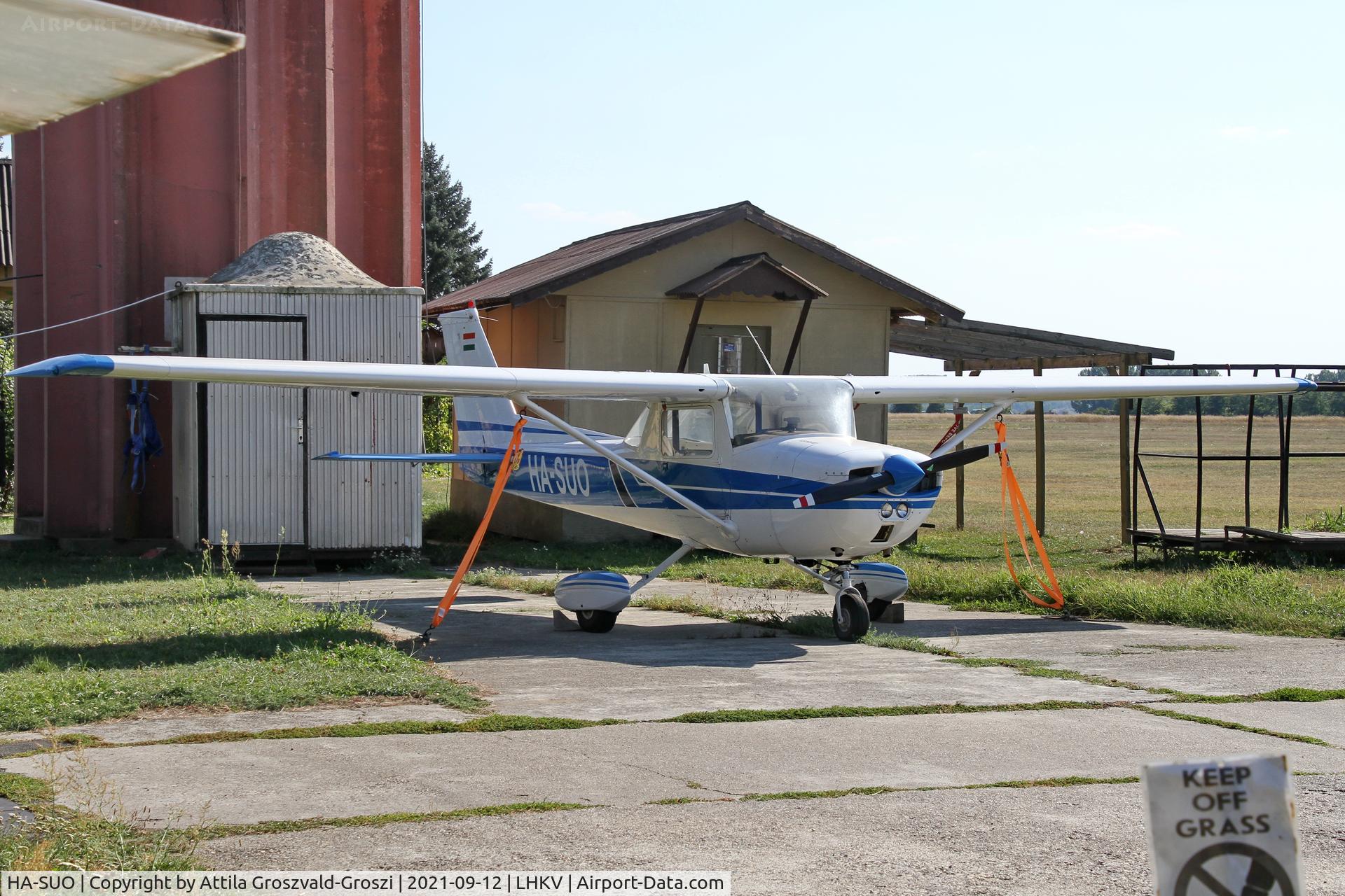 HA-SUO, 1974 Reims F150L C/N 1086, LHKV Kapsújlak Airport, Hungary