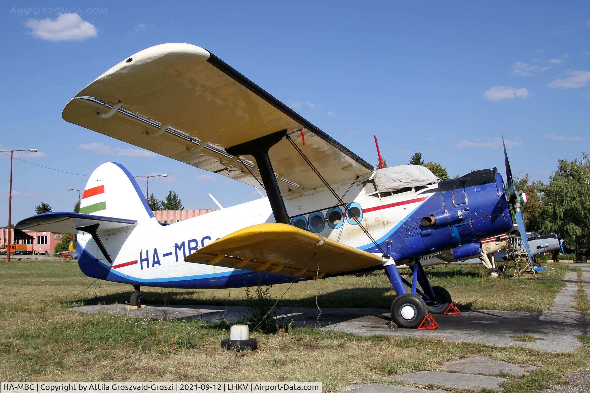 HA-MBC, 1975 PZL-Mielec An-2R C/N 1G161-08, LHKV Kapsújlak Airport, Hungary