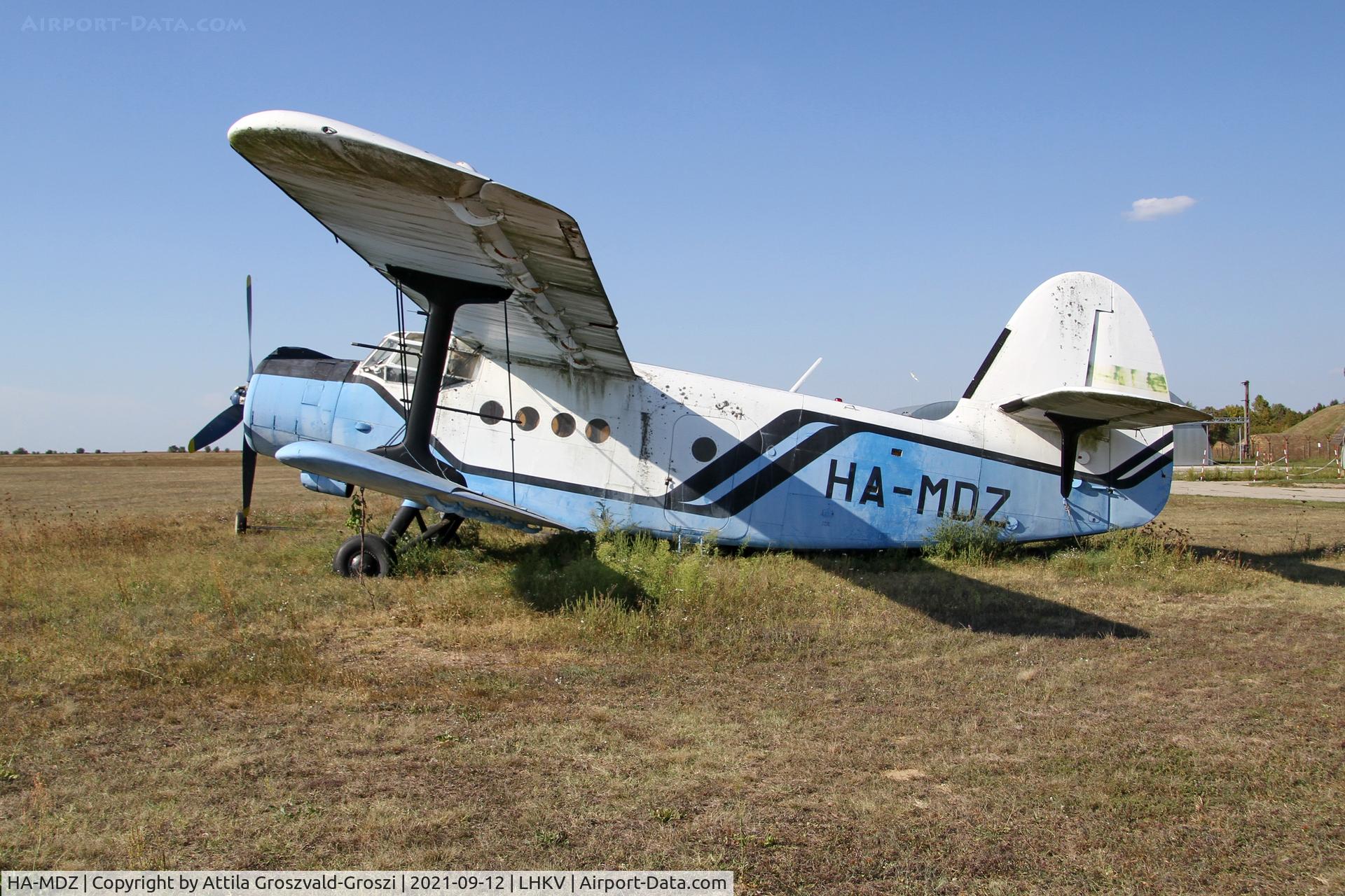 HA-MDZ, 1979 PZL-Mielec An-2R C/N 1G186-04, LHKV Kapsújlak Airport, Hungary