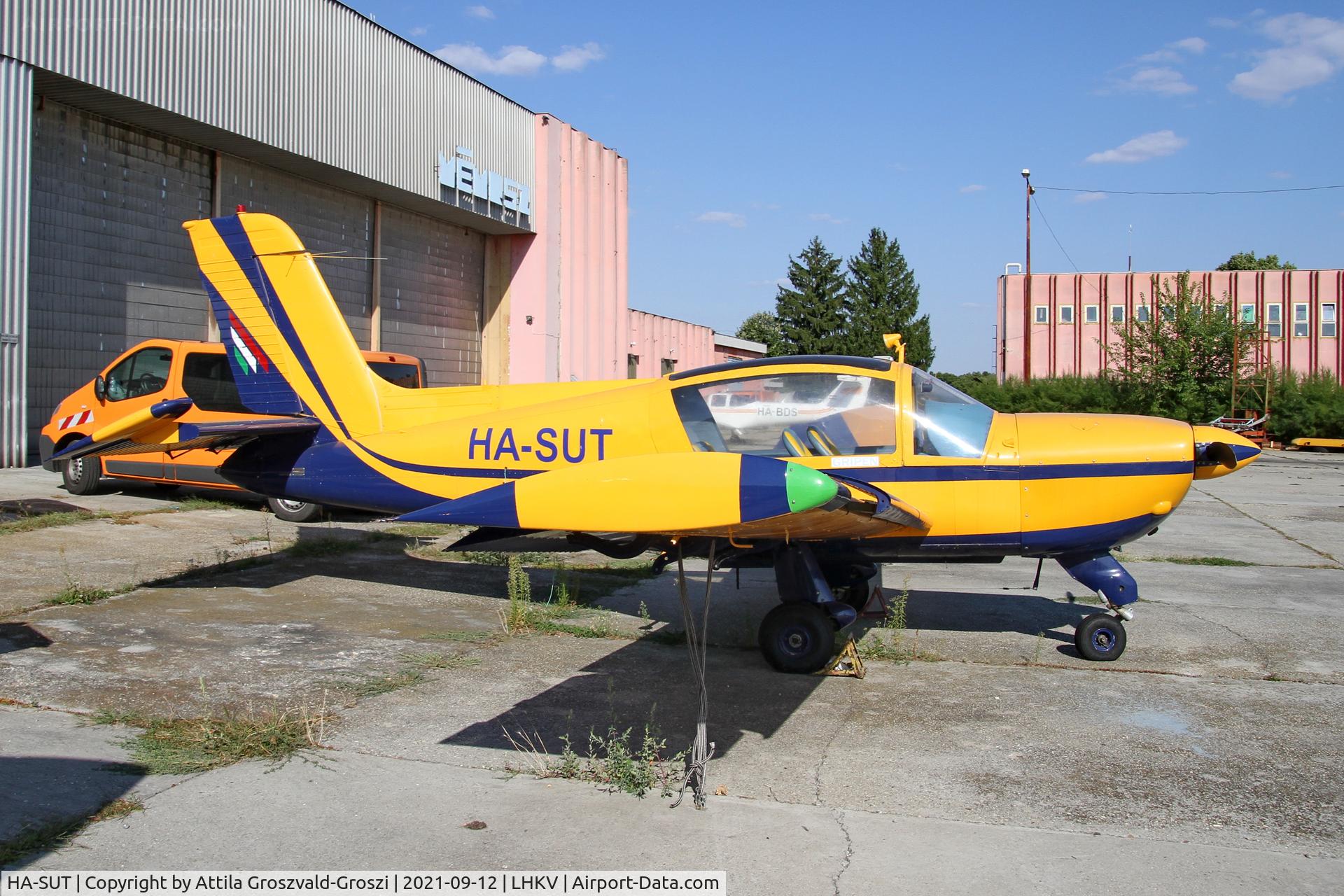 HA-SUT, Socata MS-893E Rallye 180GT C/N 13230, LHKV Kapsújlak Airport, Hungary
