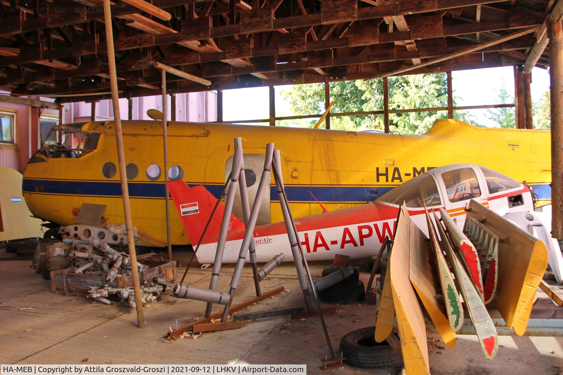 HA-MEB, 1979 PZL-Mielec AN-2R C/N 1G186-08, LHKV Kapsújlak Airport, Hungary