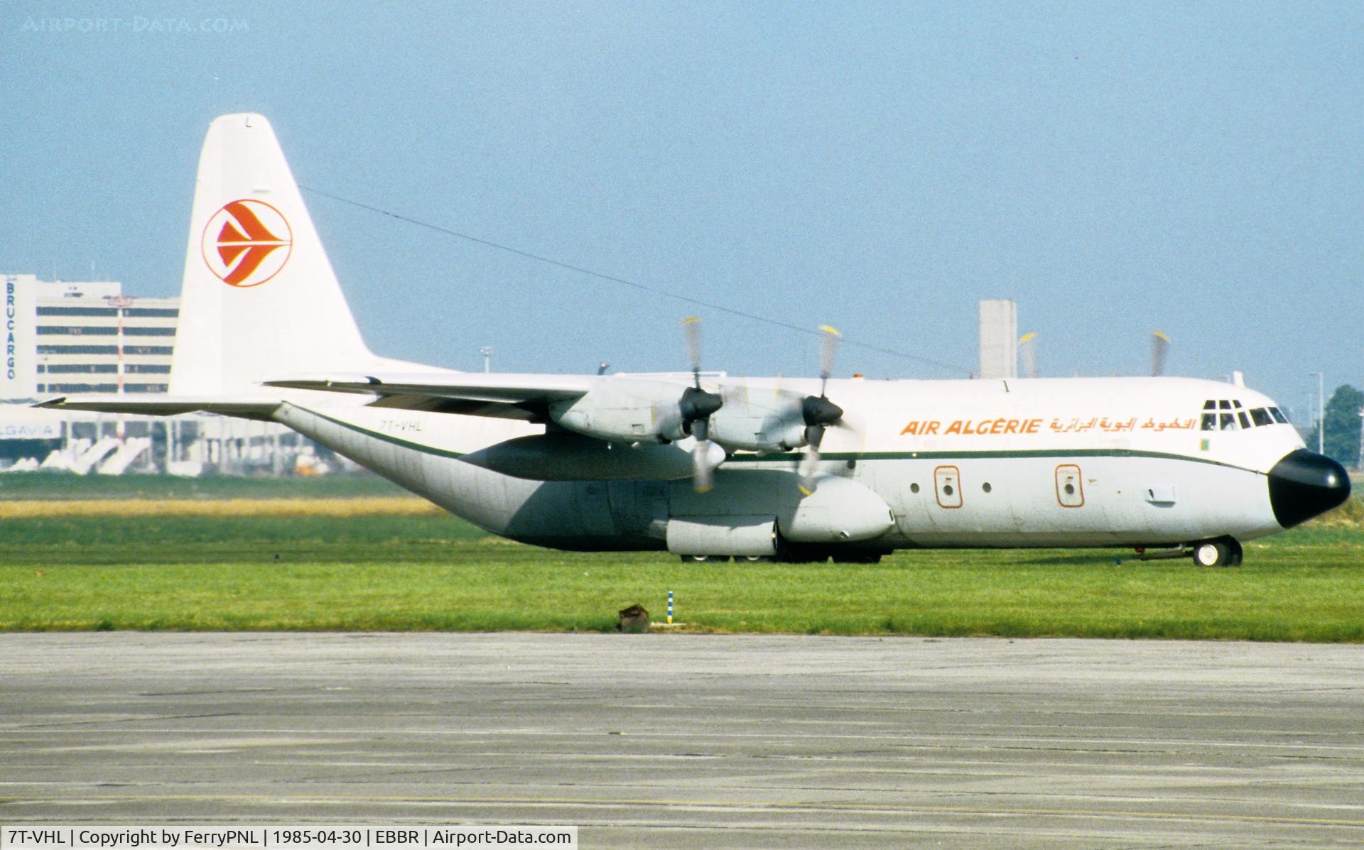 7T-VHL, 1981 Lockheed L-100-30 Hercules (L-382G) C/N 382-4886, Air Algerie L100 taxying for departure