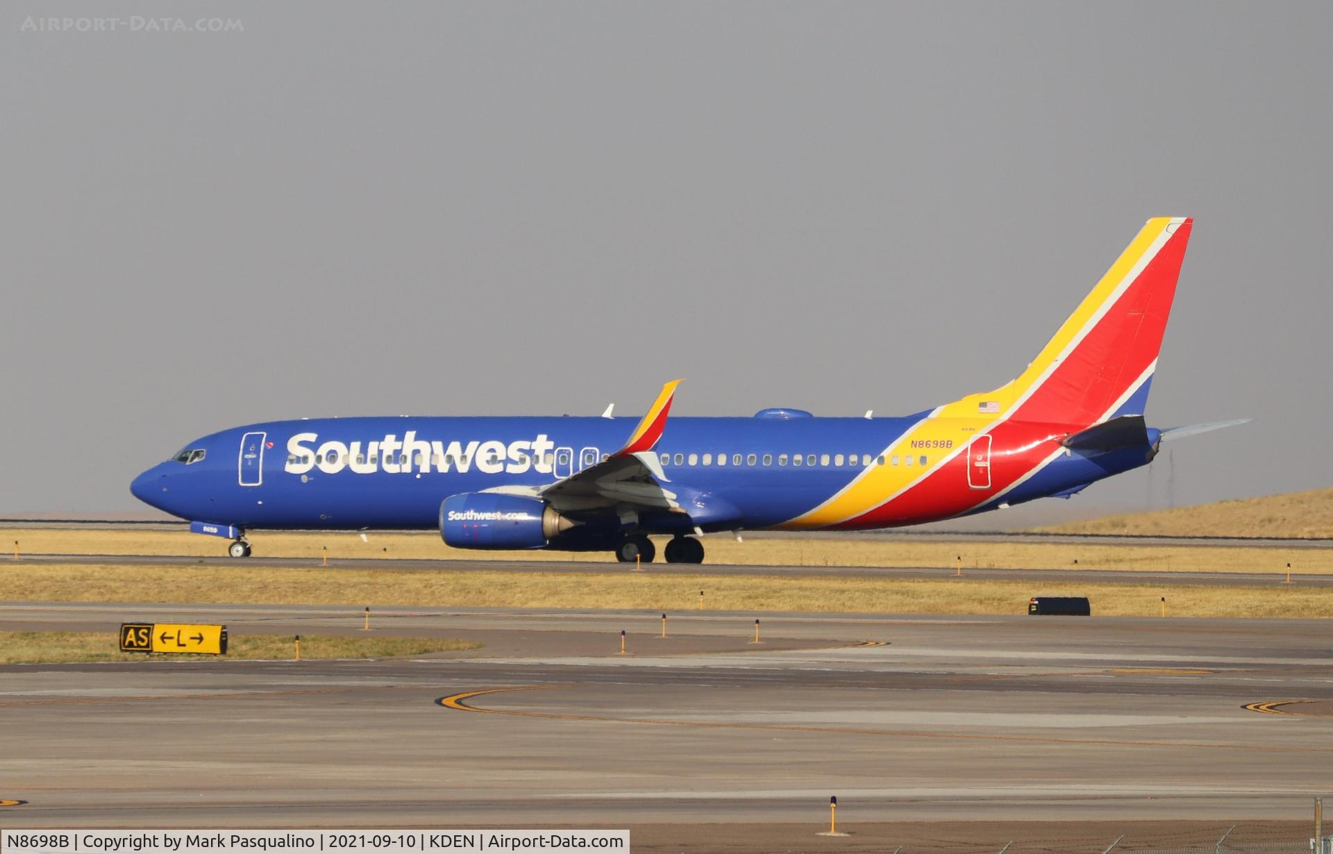 N8698B, 2016 Boeing 737-8H4 C/N 36977, Boeing 737-8H4