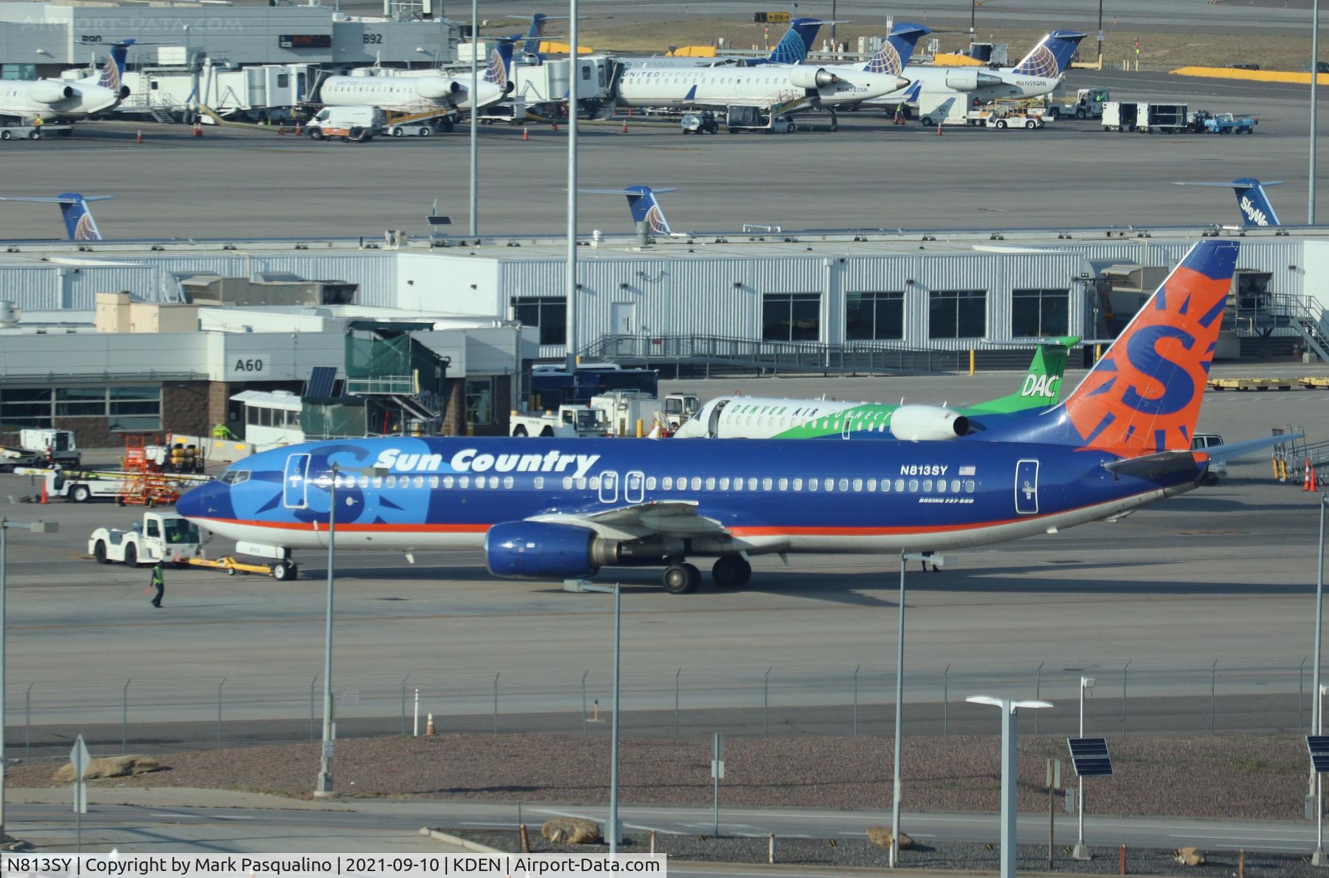 N813SY, 2001 Boeing 737-8Q8 C/N 28237, Boeing 737-8Q8