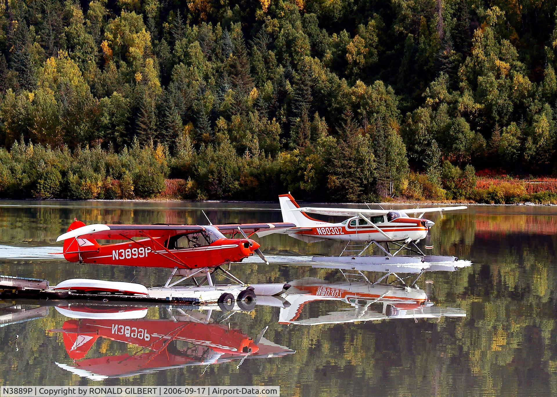 N3889P, 1956 Piper PA-18A 150 Super Cub C/N 18-4722, PHOTO TAKEN AS IT LANDED ON A LAKE SOUTH OF ANCHORAGE