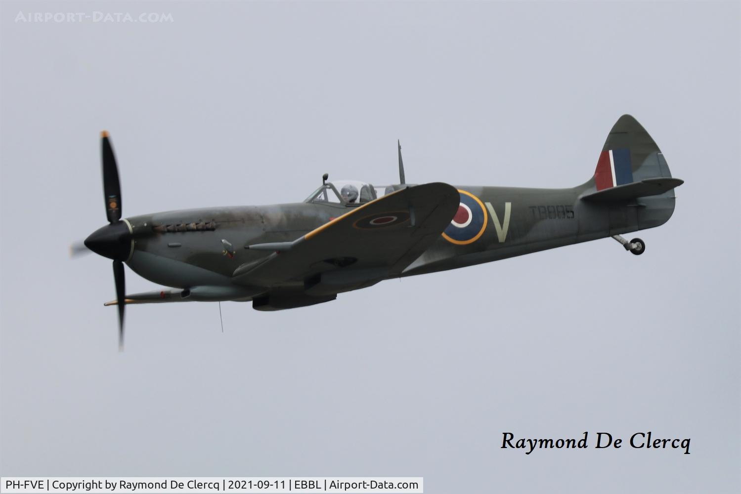 PH-FVE, Supermarine Spitfire LF.XVI C/N CBAF 10917, Spottersday at Kleine Brogel.