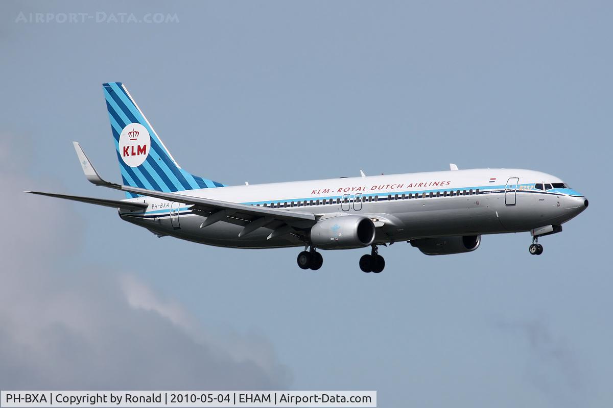 PH-BXA, 1998 Boeing 737-8K2 C/N 29131, at spl